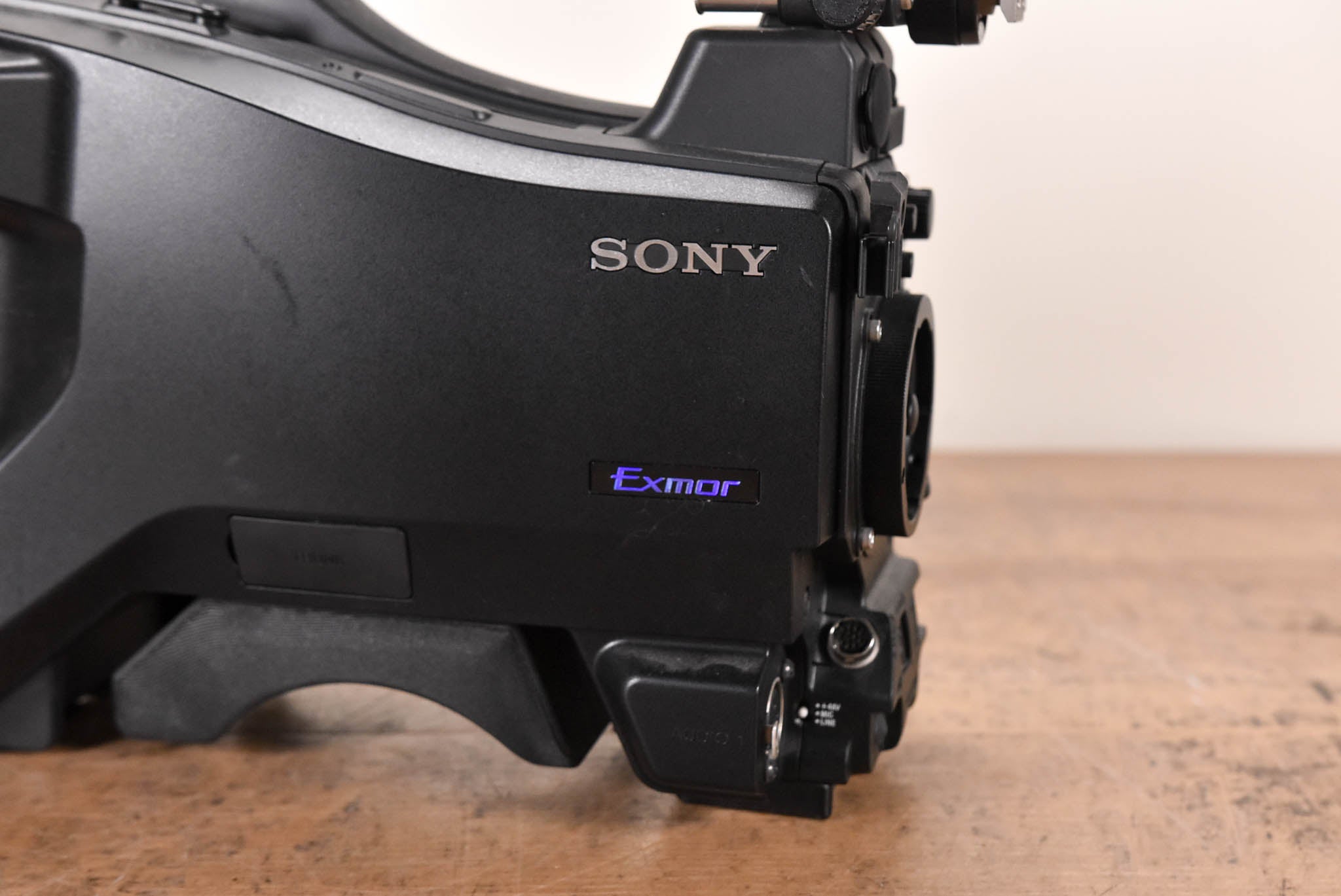 Sony HXC-D70 HD/SD Studio Camera