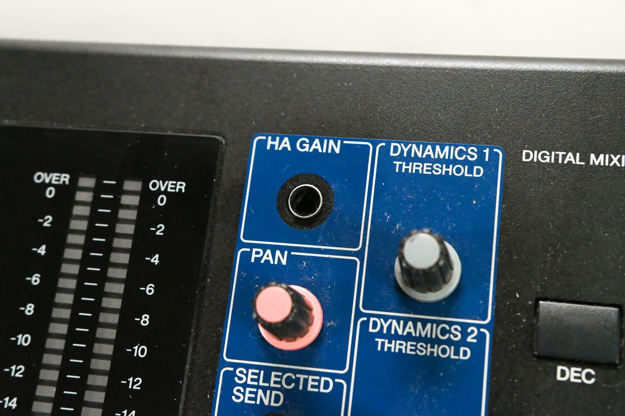 Yamaha LS9-32 32-Input Digital Mixing Console