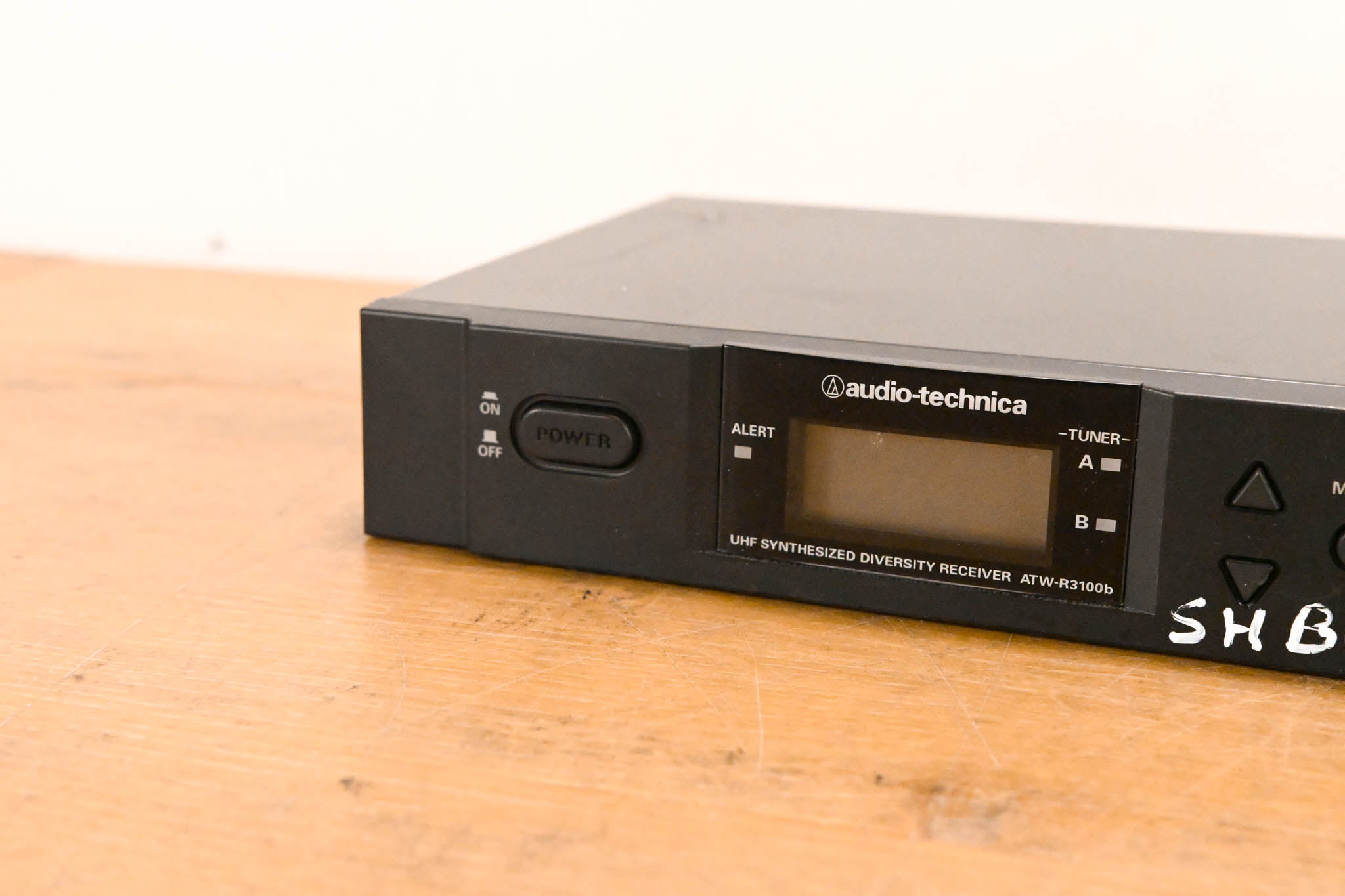 Audio-Technica ATW-R3100bC Receiver w/AEW-T4100 Mic: 541-566MHz (NO PSU)