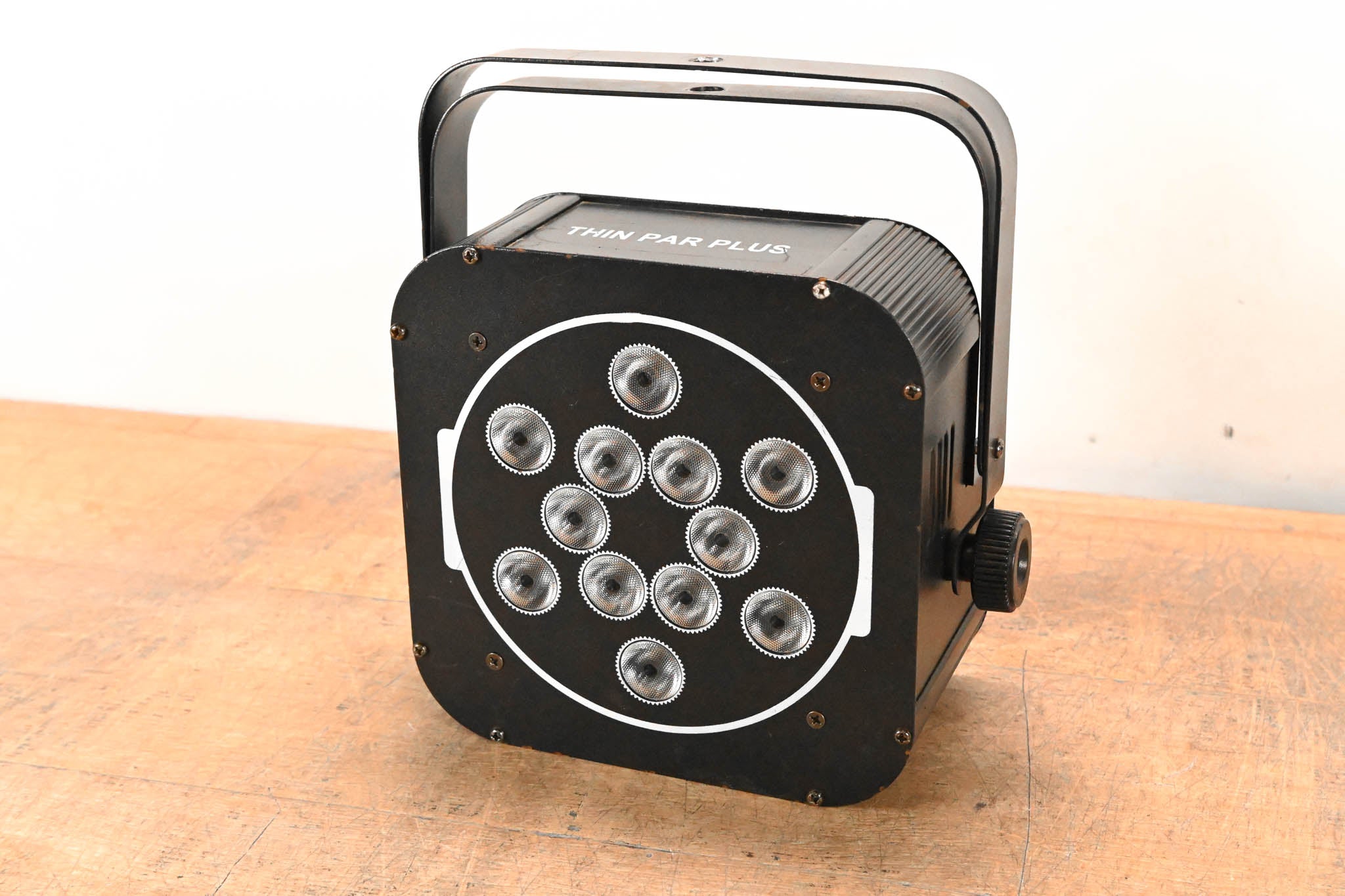 OmniSistem Thin Par Plus RGBW 6 x 10W RGBA Par Can Light