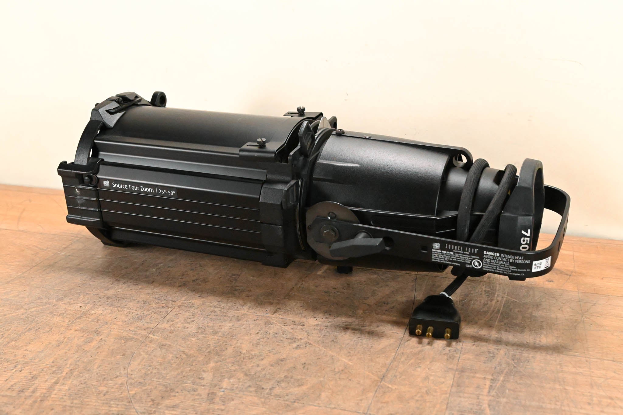 ETC Source Four Zoom 25-50 Degree 750 Ellipsoidal Light