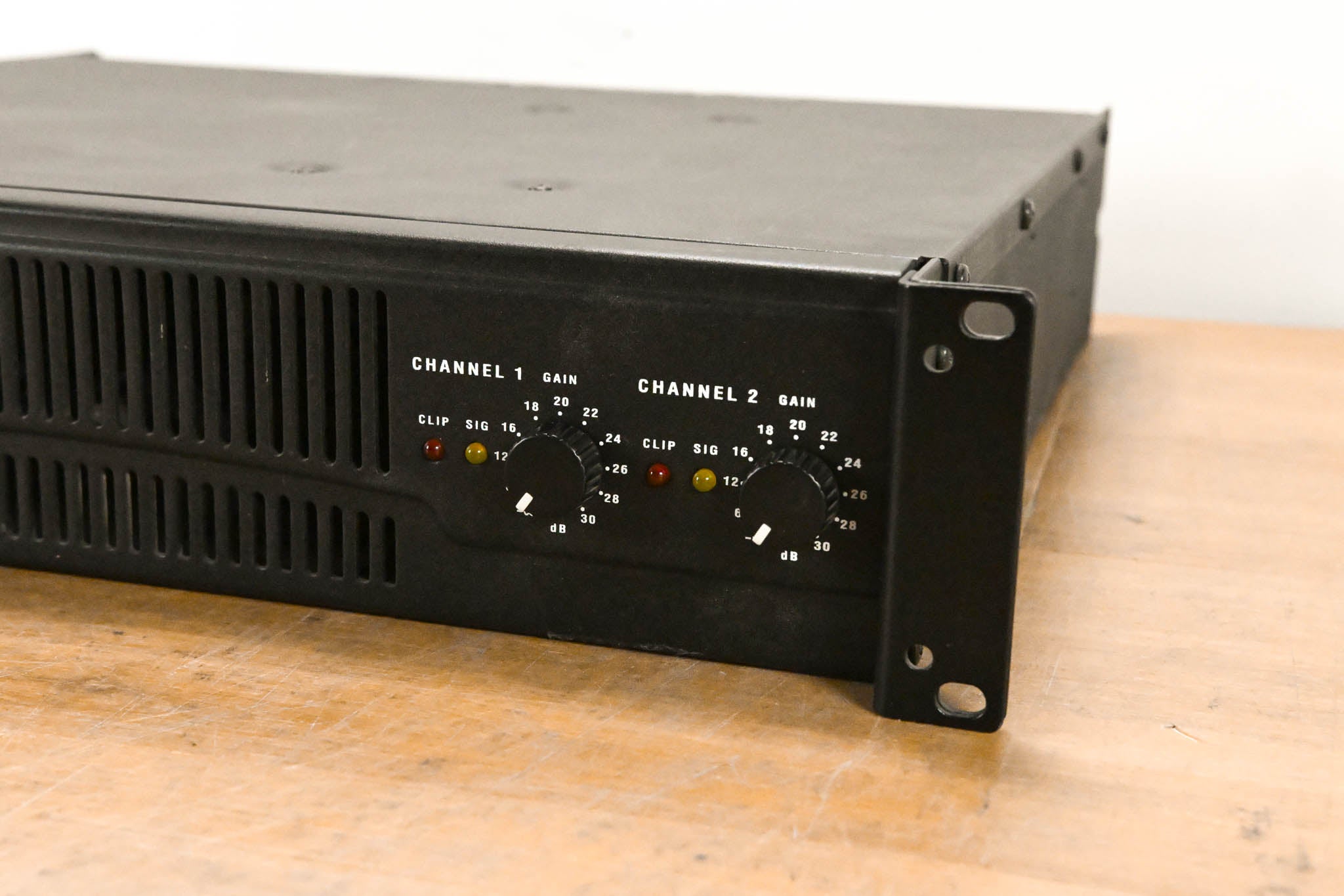 QSC RMX850 2-Channel Power Amplifier