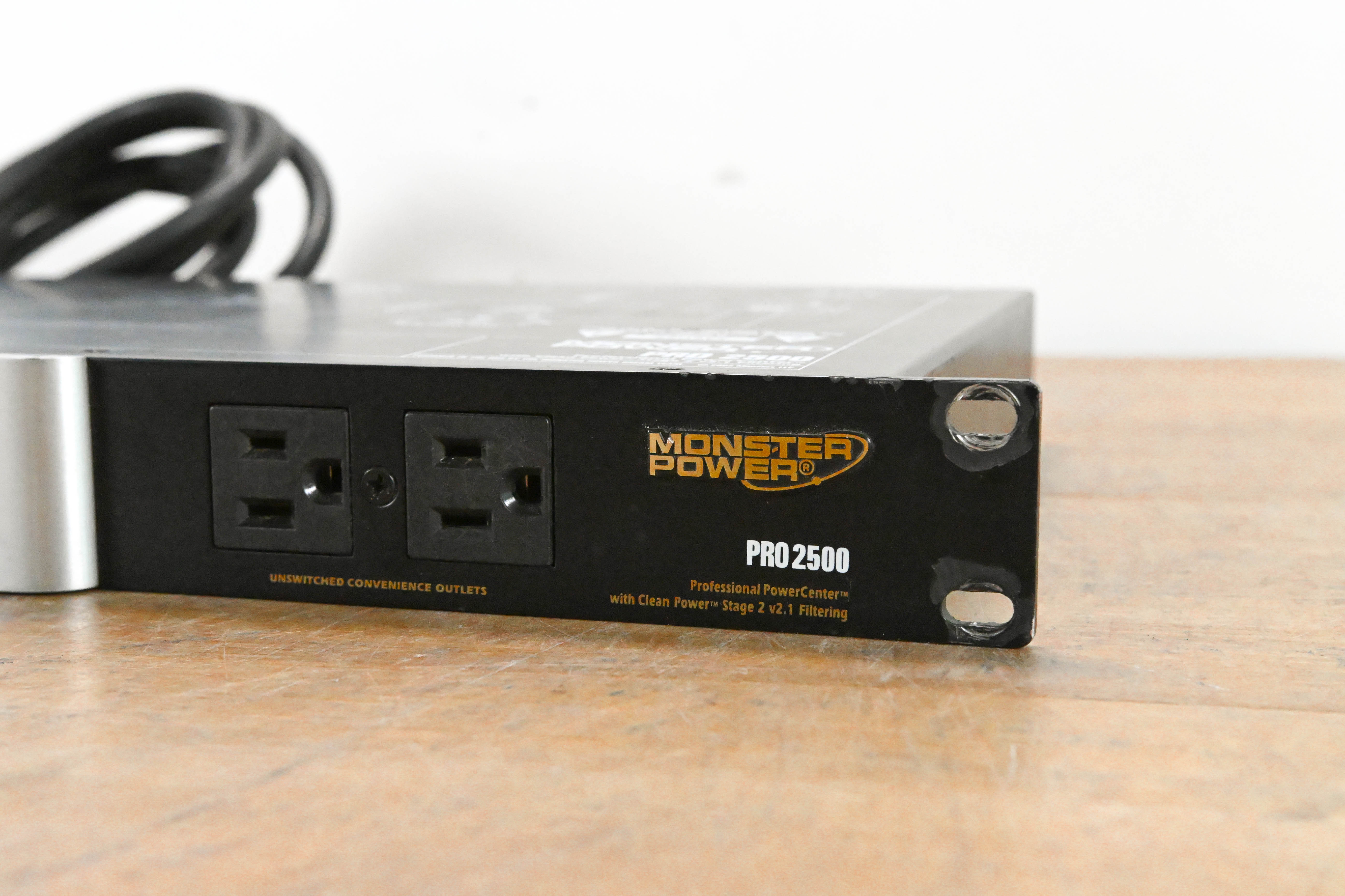 Monster Power PRO 2500 PowerCenter 10-Outlet Power Conditioner