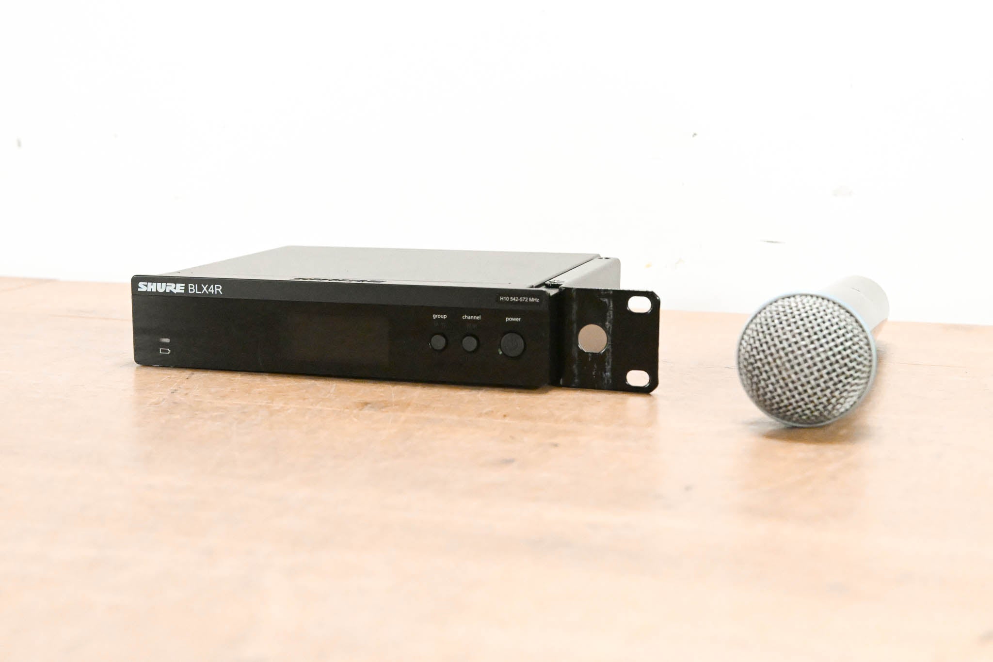 Shure BLX24R/B58 Handheld Wireless System - H10 Band (NO POWER SUPPLY)