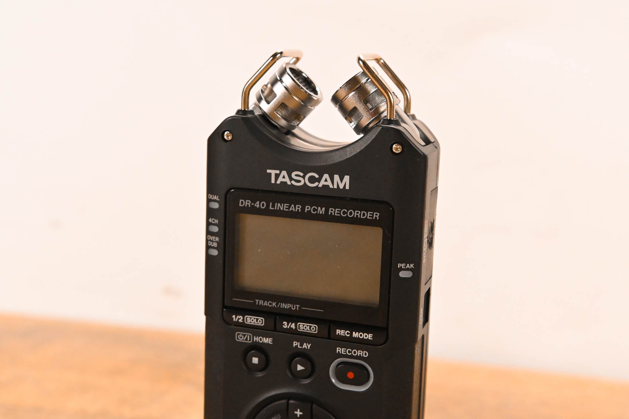 TASCAM DR-40 Handheld 4-Track Recorder