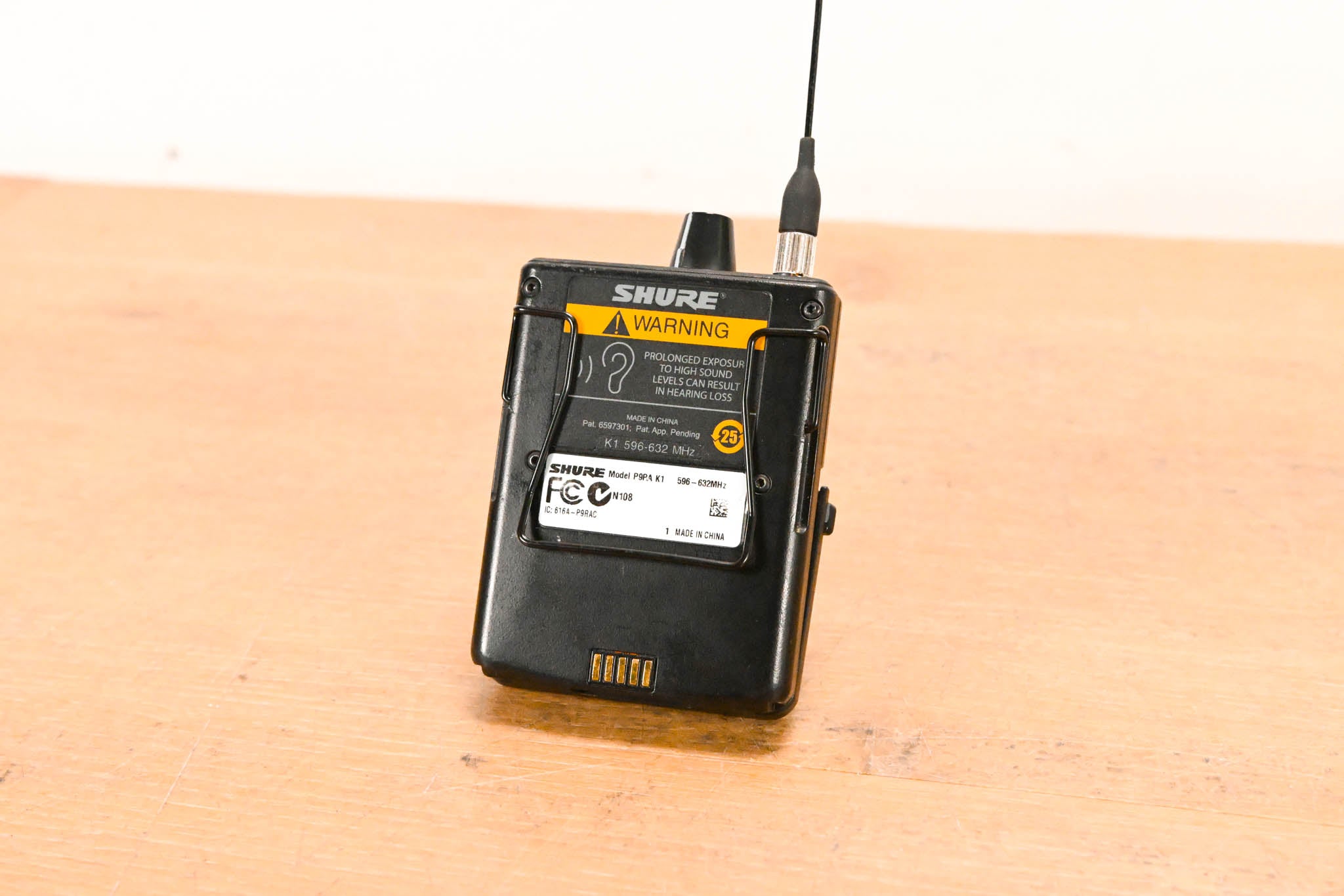 Shure P9RA-K1 Wireless Bodypack Receiver - K1 Band: 596-632 MHz
