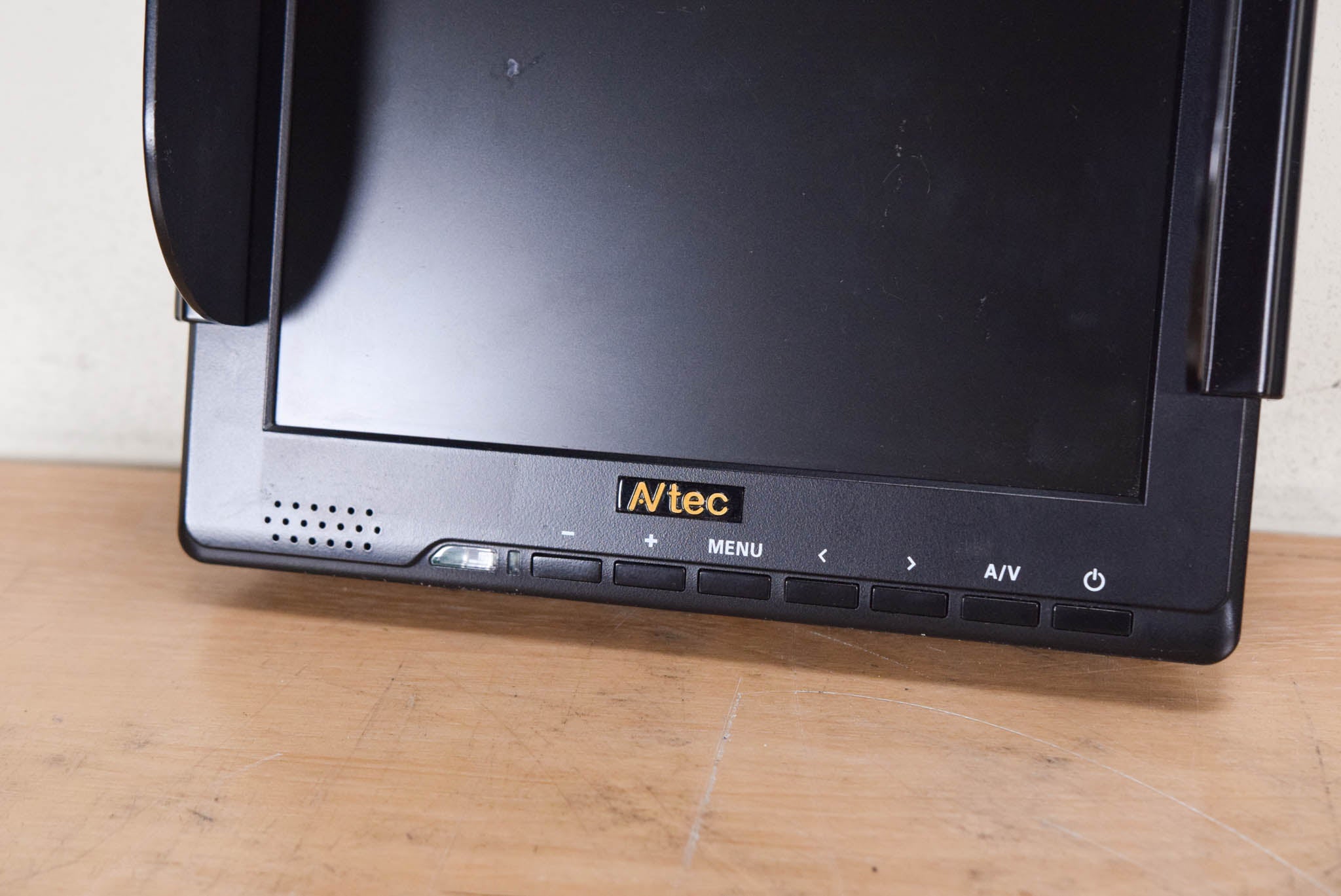 Avtec 7-inch HDMI HD Video Monitor for Camcorder