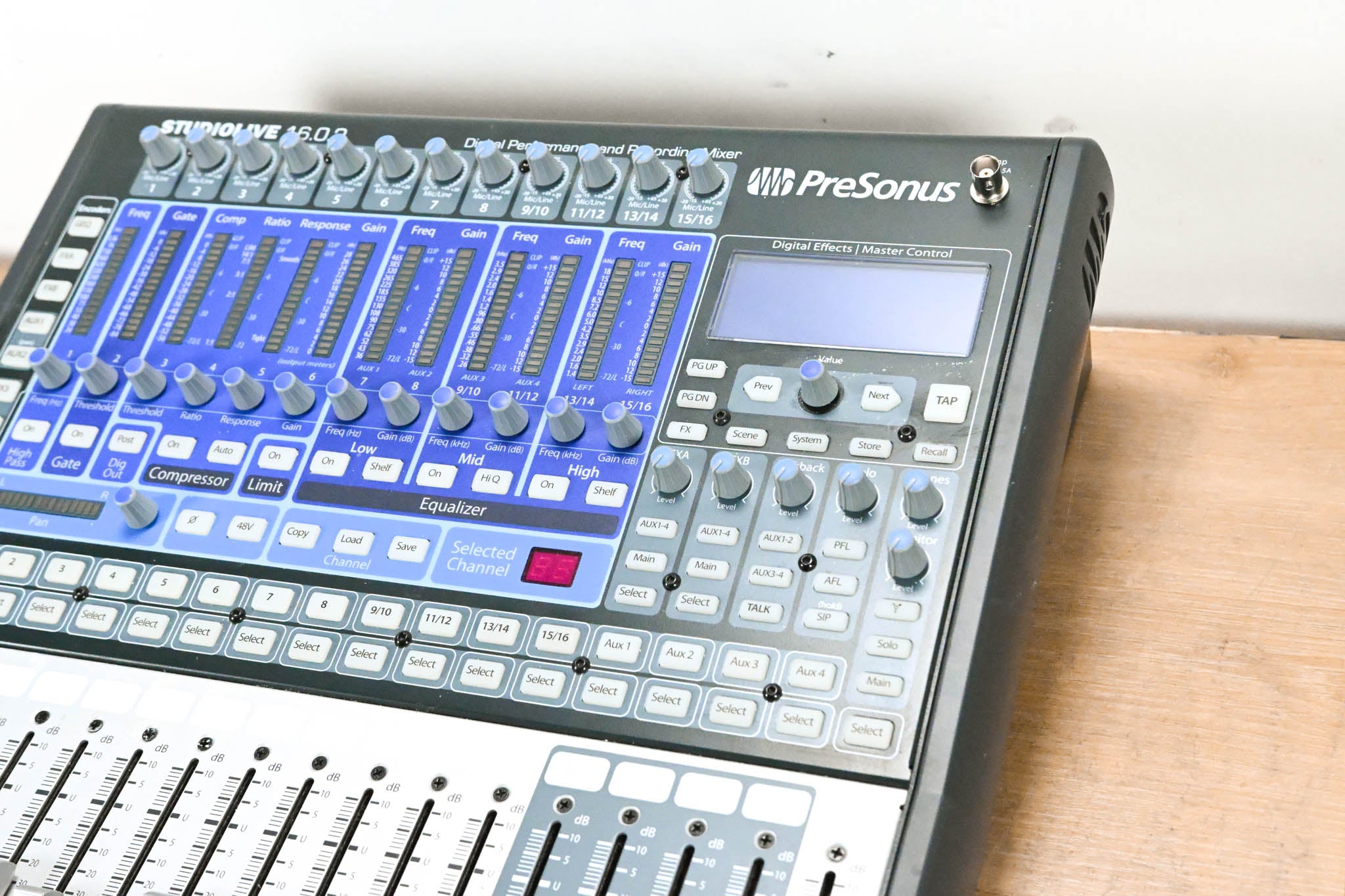 PreSonus StudioLive 16.0.2 16-Channel Digital Mixer