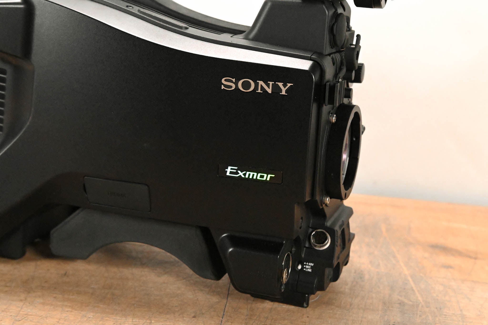 Sony HXC-D70 HD/SD Studio Camera