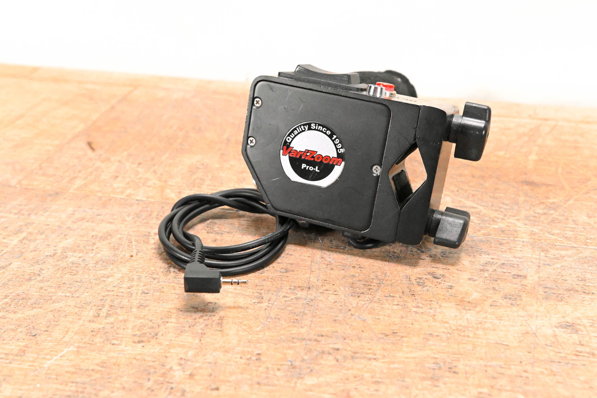 VariZoom VZ-PRO-L LANC Lens Zoom Control for Sony / Canon Cameras