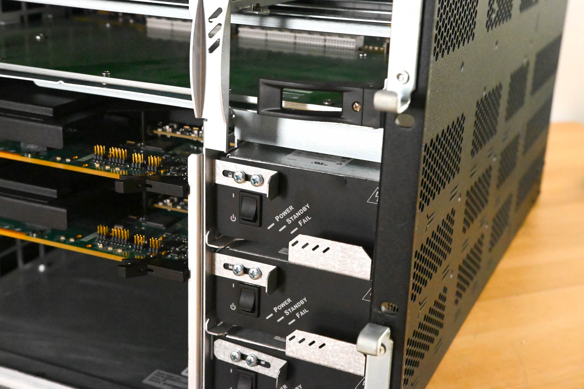 Ross Acuity 8RU Live Production Engine Frame 4 M/E 40x20 I/O