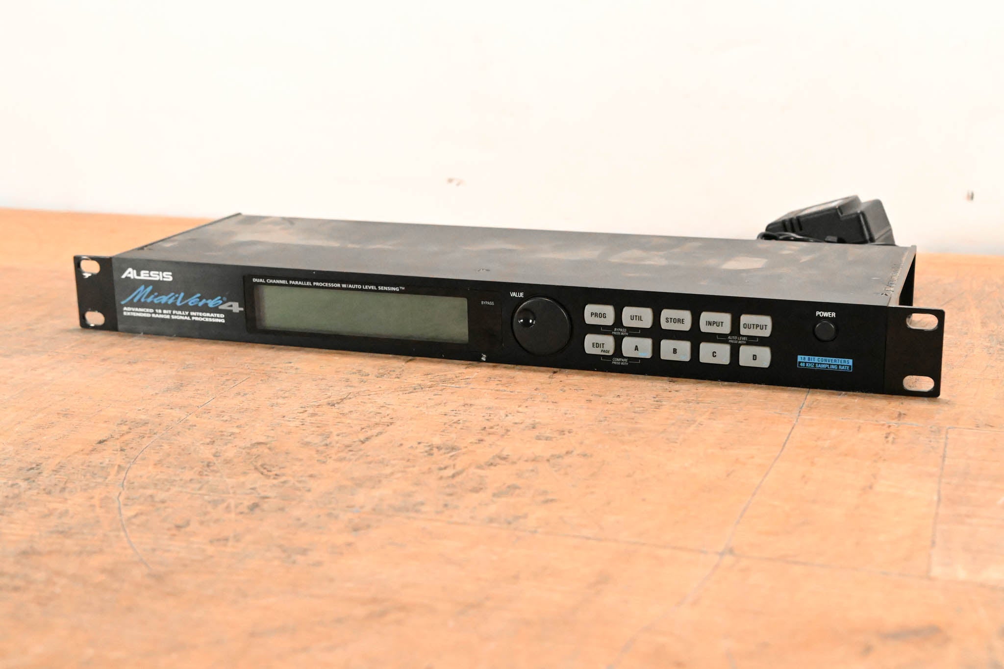 Alesis MidiVerb 4 Dual-Channel Parallel Multi-Effects Processor
