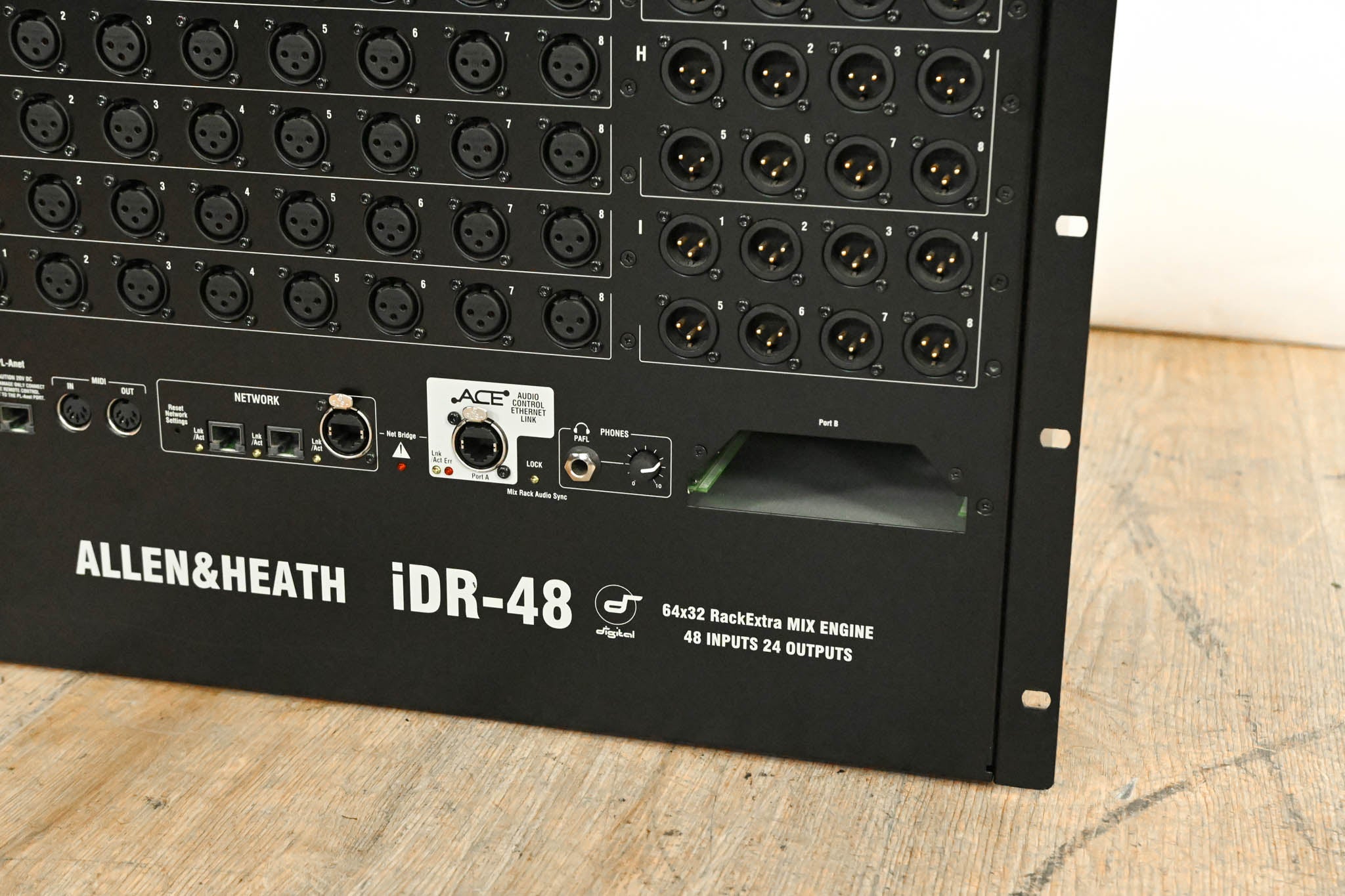 Allen & Heath iLive-T112 Mixing Surface with iDR-48 Fixed Format MixRack