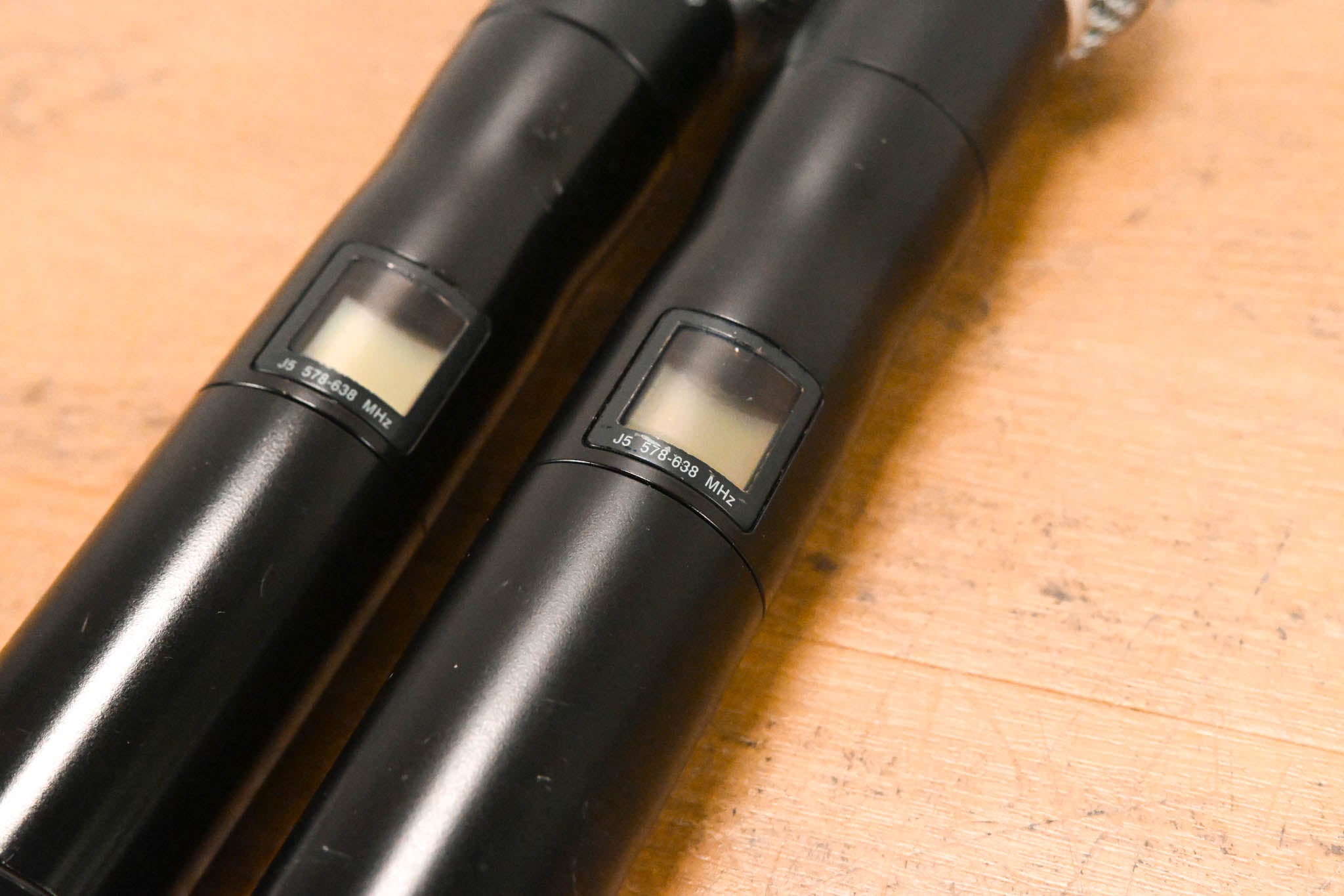 Shure UR4D+ Dual Wireless Receiver with UR2/BETA58A Mic Pair - J5 Band