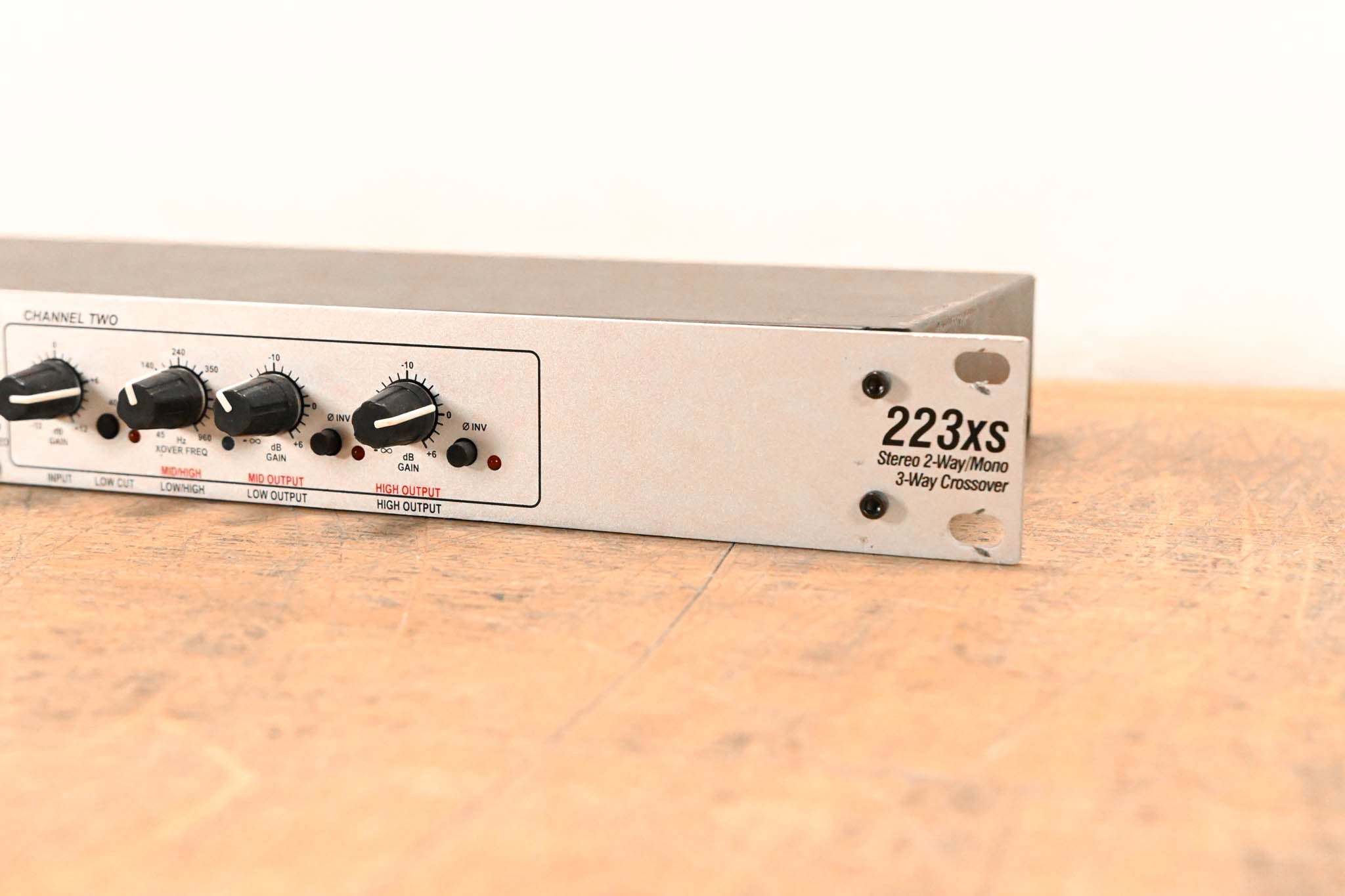 dbx 223xs Stereo 2-Way / Mono 3-Way Crossover