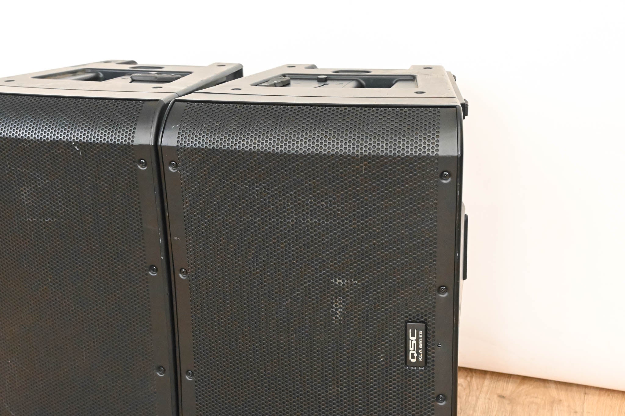 QSC KLA12 12-inch 2-Way Powered Line Array Loudspeaker (PAIR)