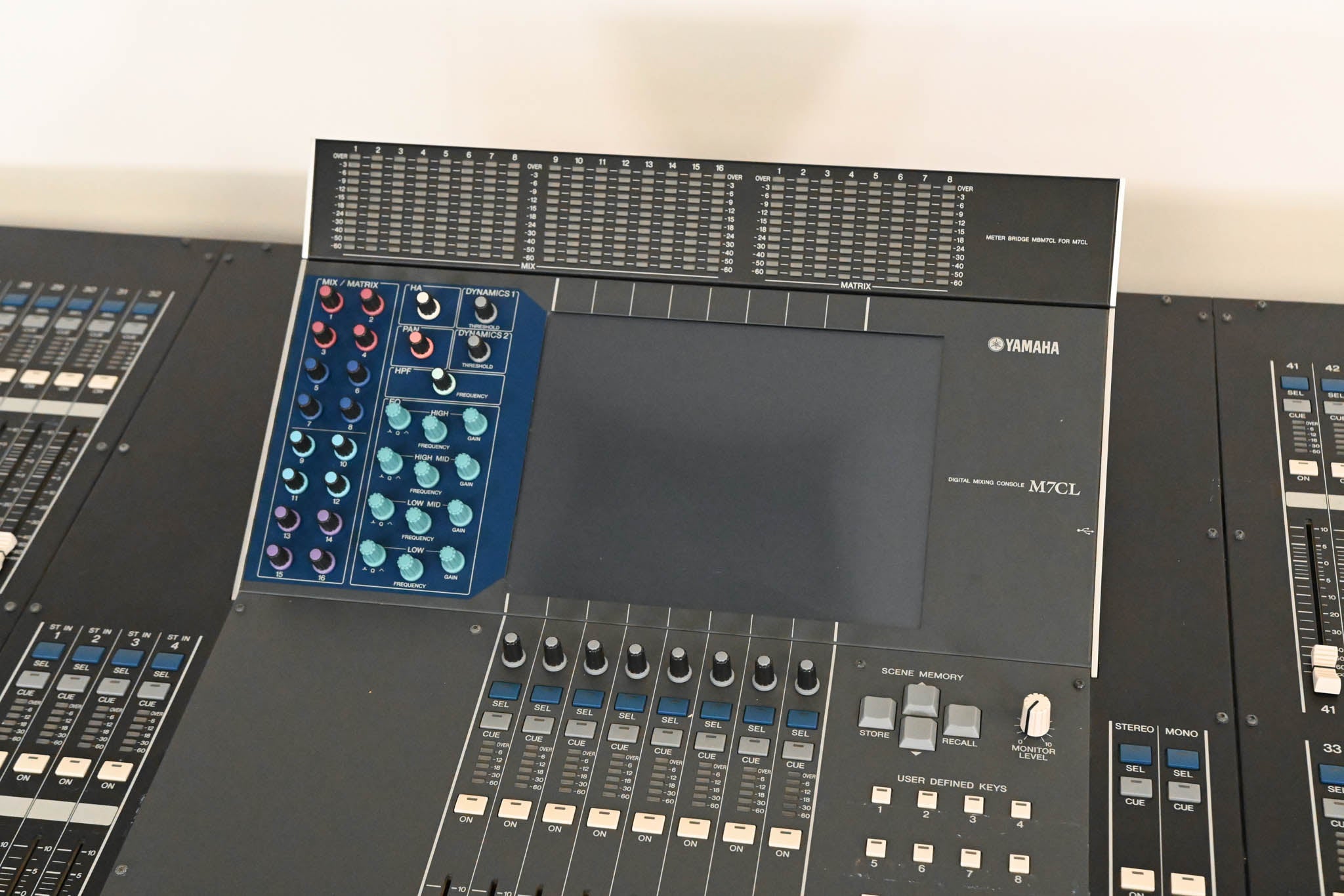 Yamaha M7CL-48 48-Channel Digital Audio Mixing Console