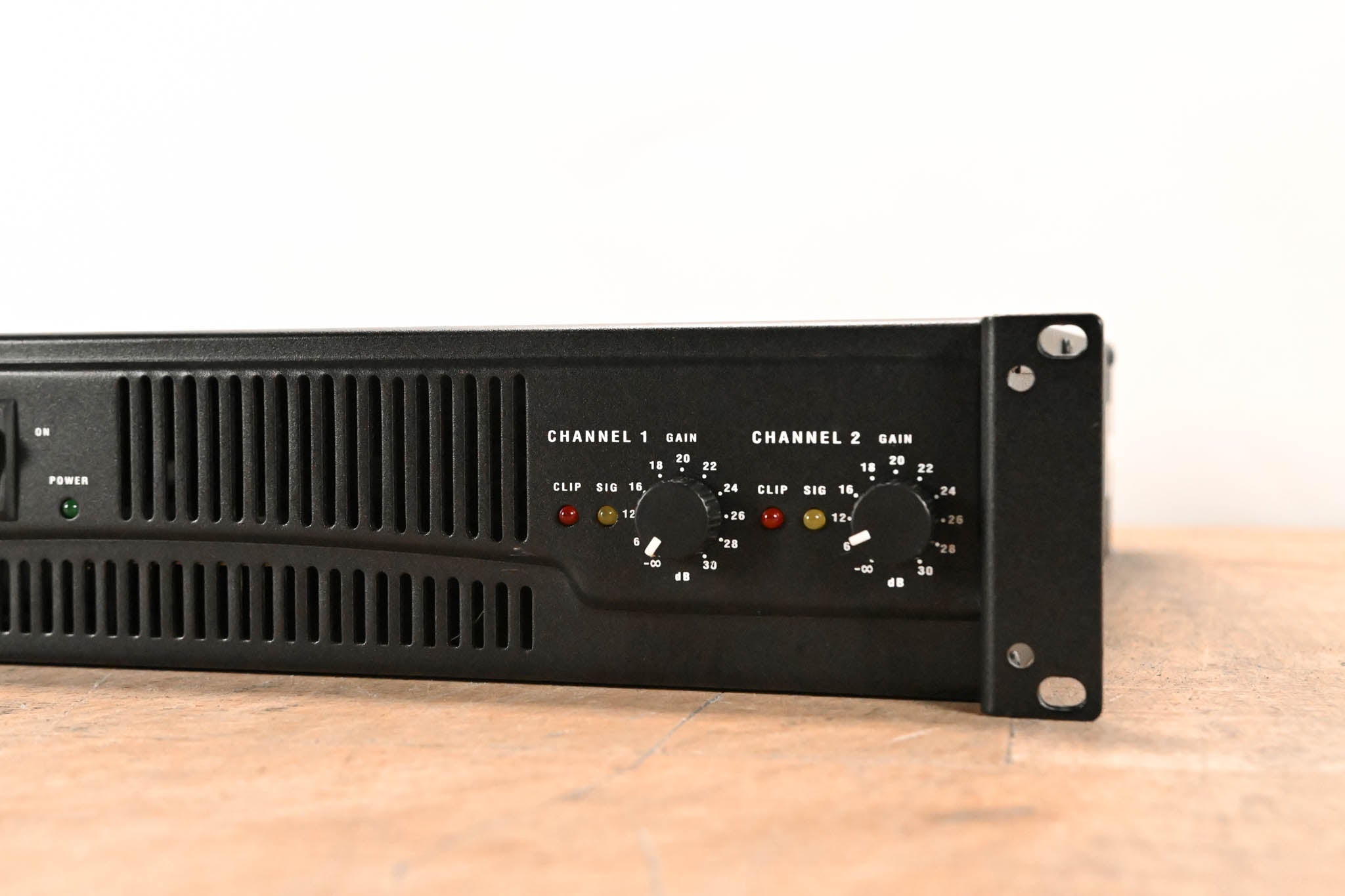 QSC RMX850 2-Channel Power Amplifier