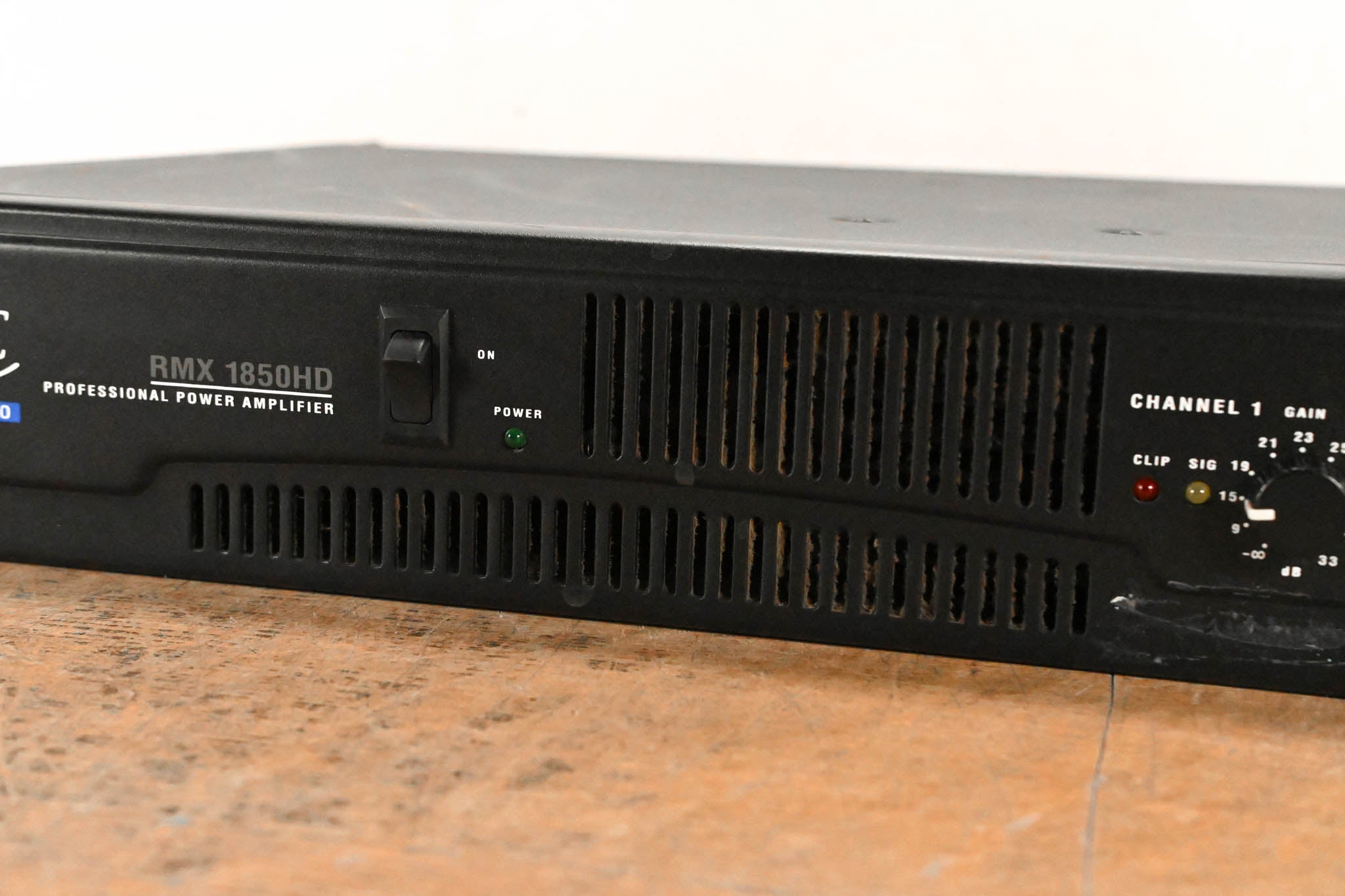 QSC RMX1850HD 2-Channel Power Amplifier