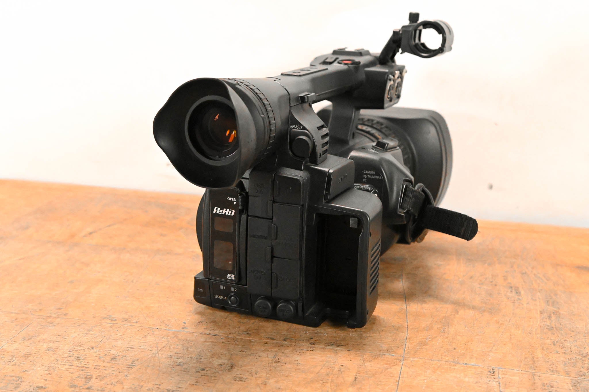 Panasonic AG-HPX255P P2 HD Handheld Camcorder
