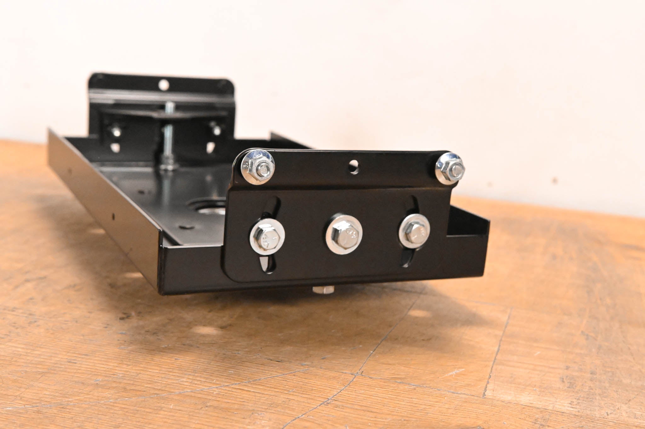 Chief VCM-20 Heavy Duty LCD/CRT Projector Ceiling Mount