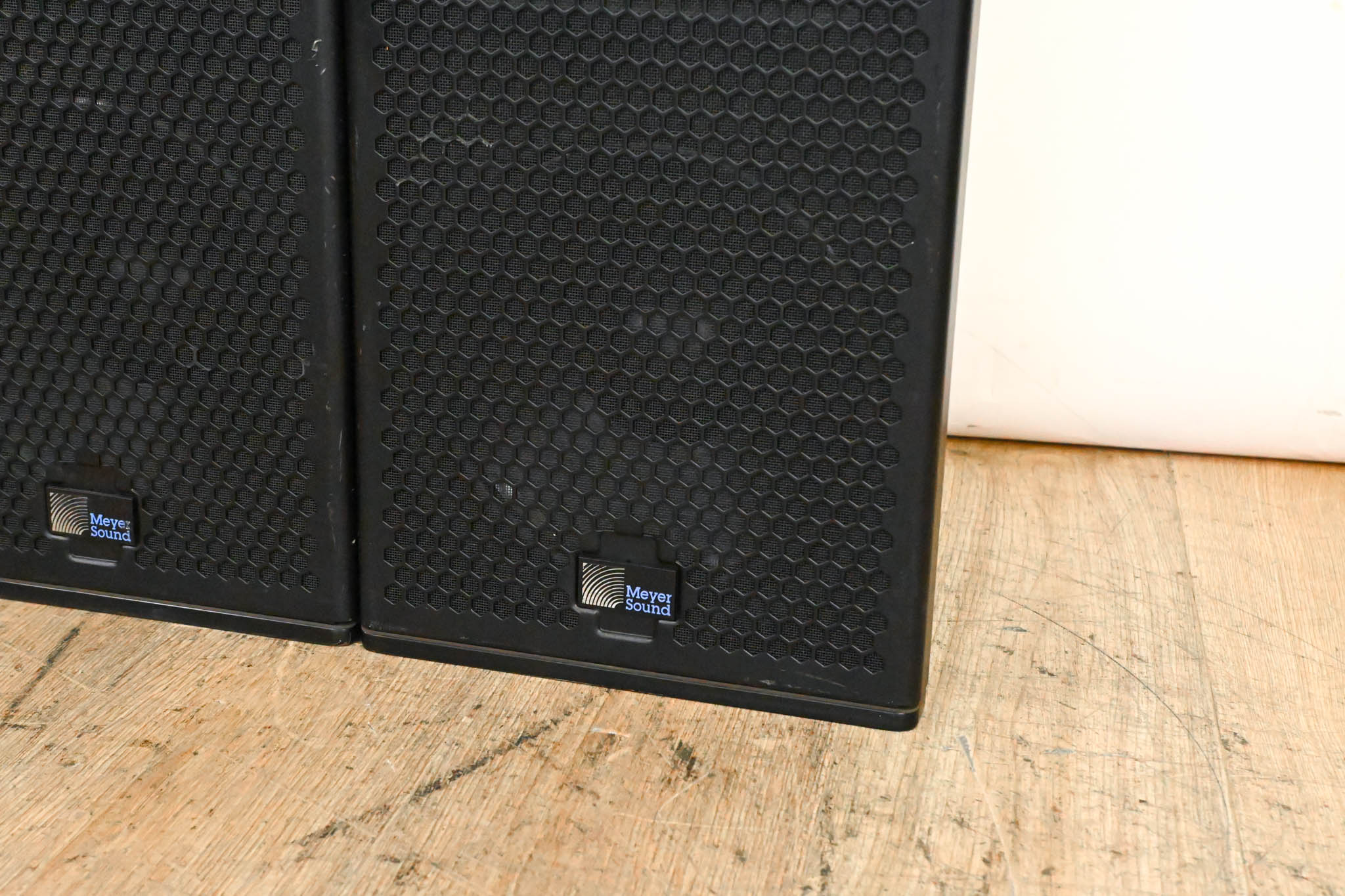 Meyer Sound UPJ-1P Compact VariO Loudspeaker (PAIR)