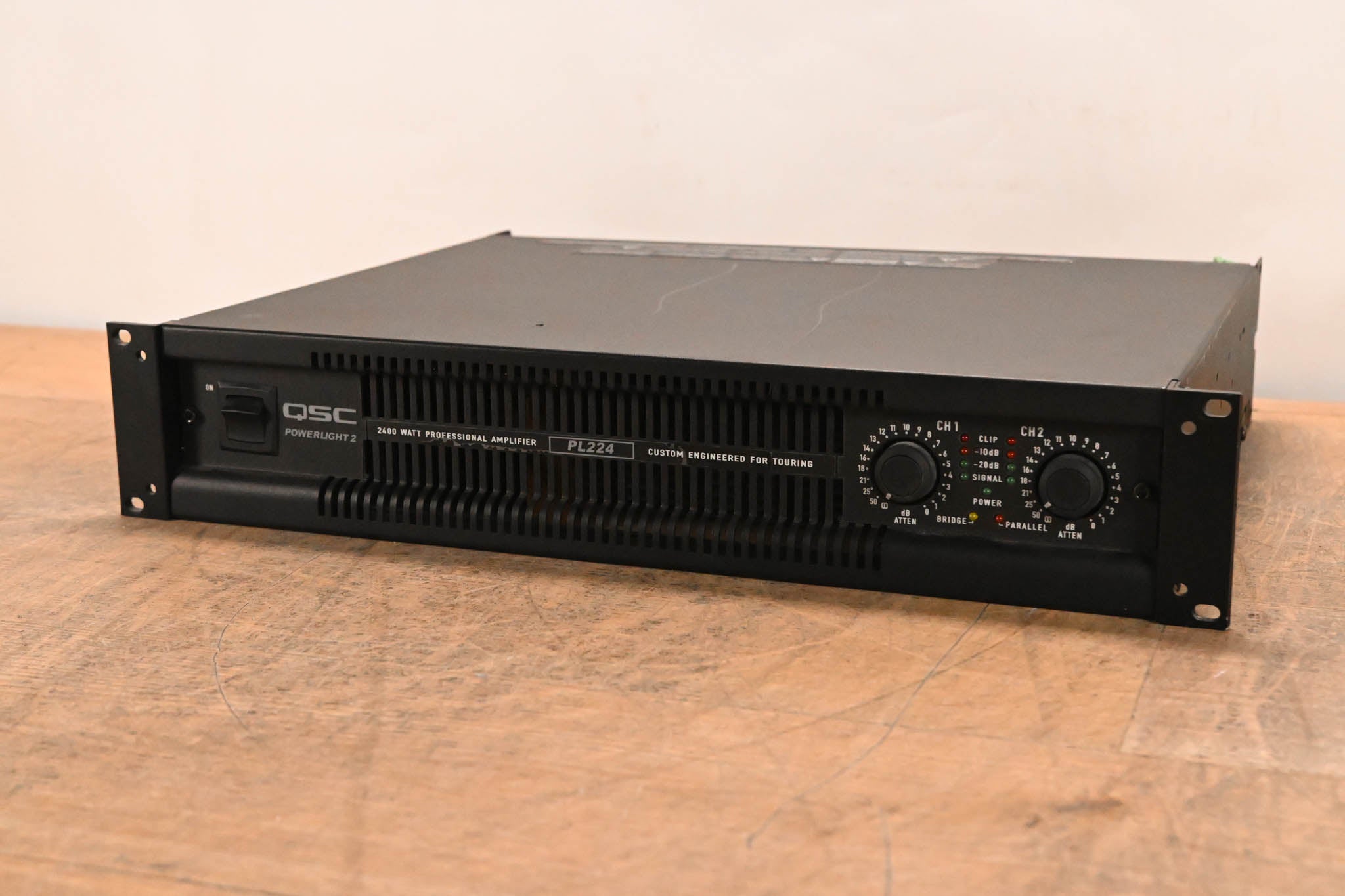 QSC PL224 PowerLight 2 Series 2-Channel Power Amplifier