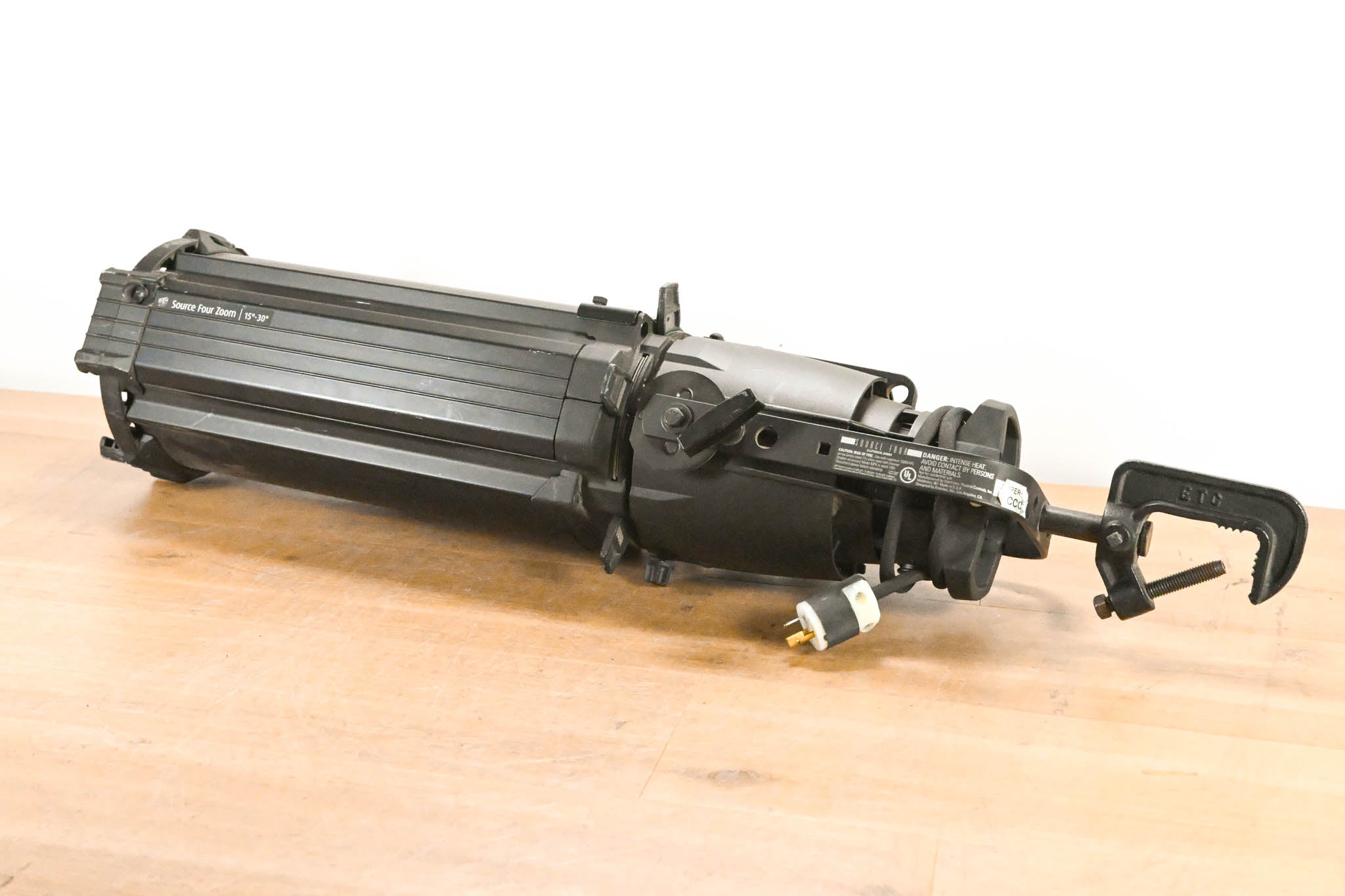 ETC Source Four Zoom 15-30 Degree 750 Ellipsoidal Light