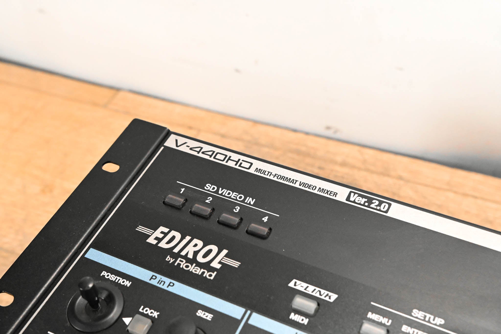 Roland V-440HD Multi-Format Video Mixer and Switcher (VERSION 2)