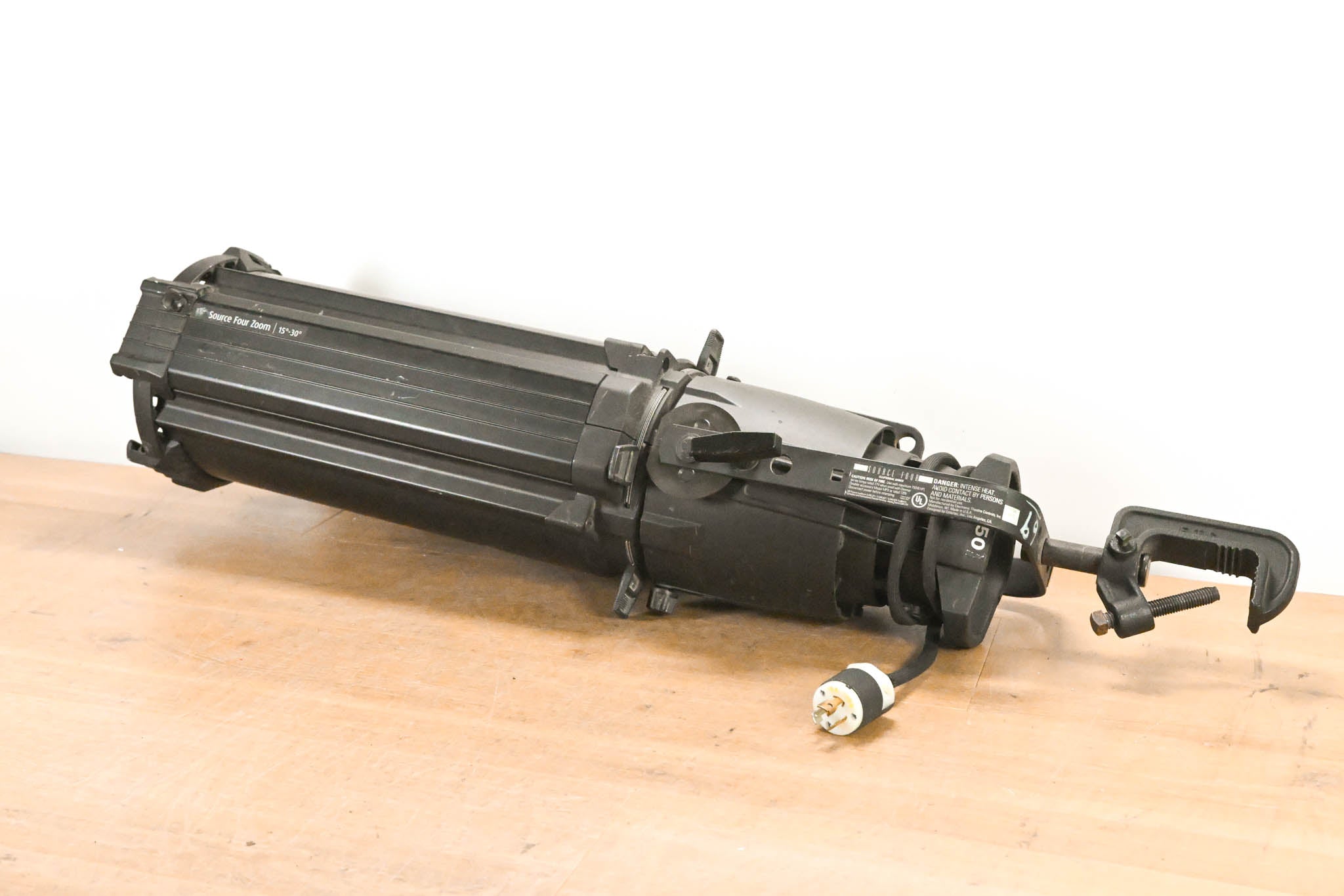 ETC Source Four Zoom 15-30 Degree 750 Ellipsoidal Light