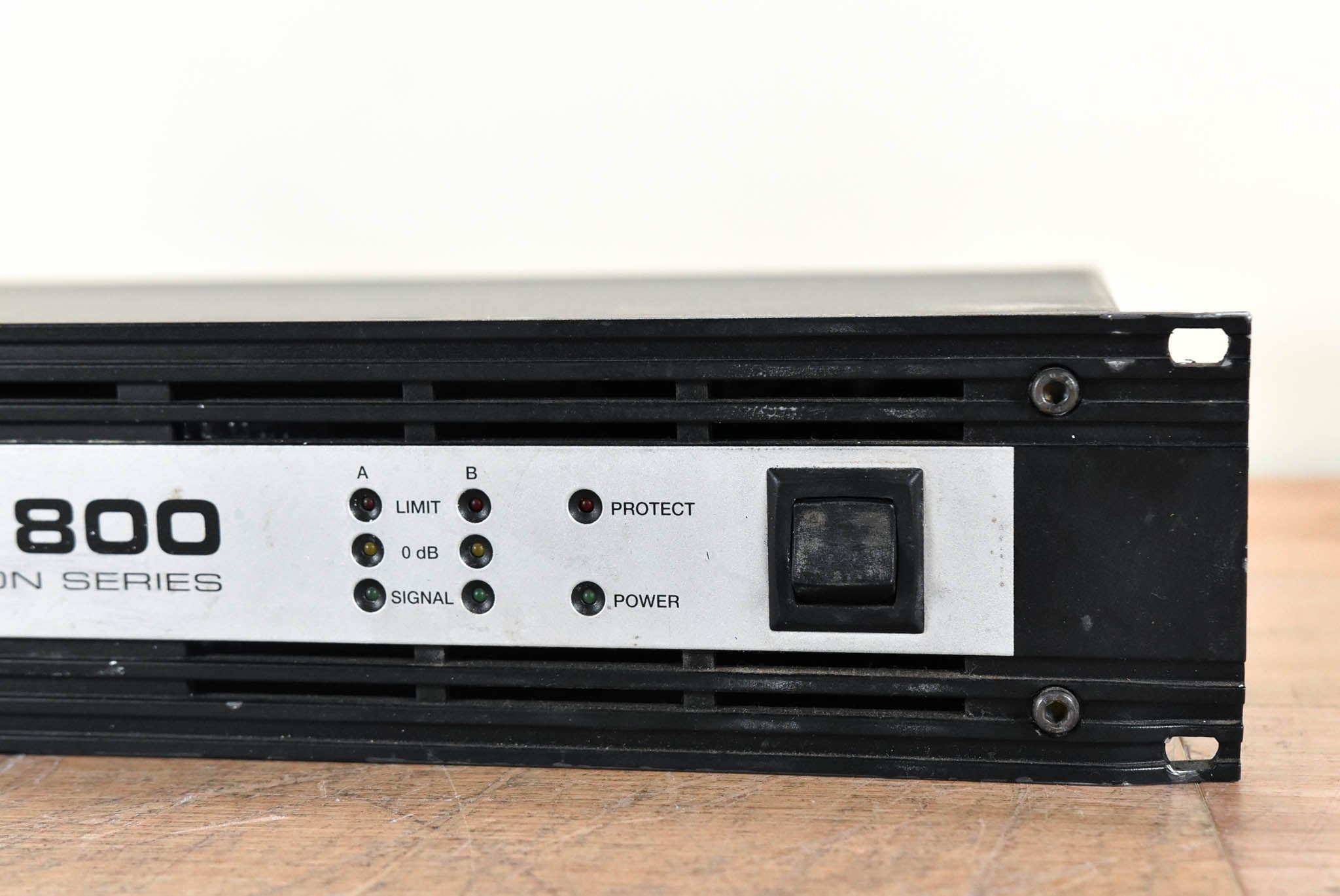 Electro-Voice (EV) CP1800 2-Channel Power Amplifier