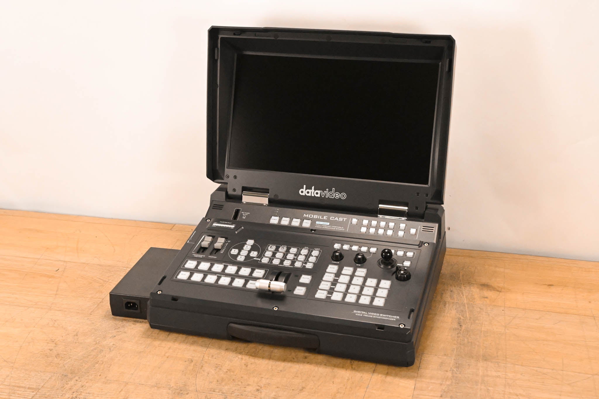 Datavideo HS-1600T MARK II 4-Channel HD Portable Streaming Studio