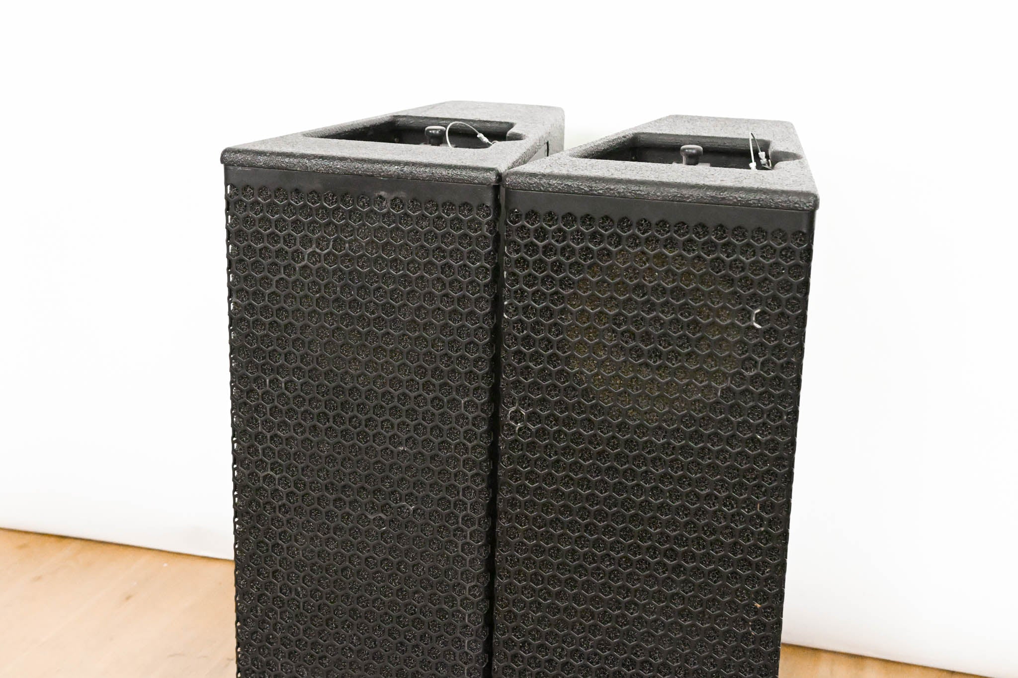 Adamson SpekTrix Wave Wide Angle Vertical Enclosure (PAIR)