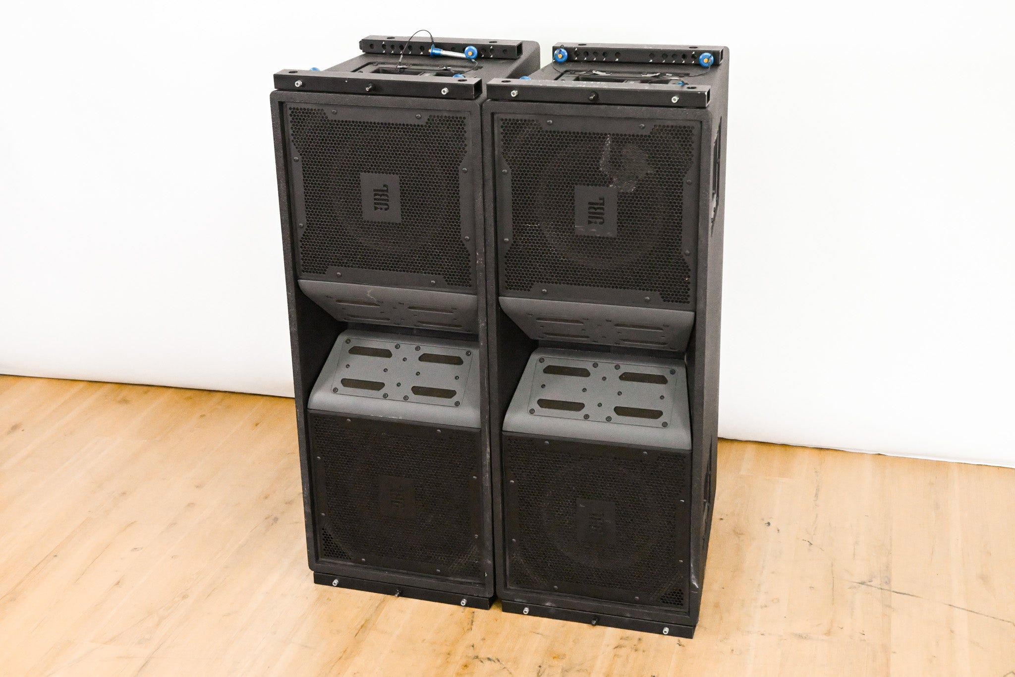 JBL VT4888DP Powered 3-Way Line Array Speaker (PAIR)