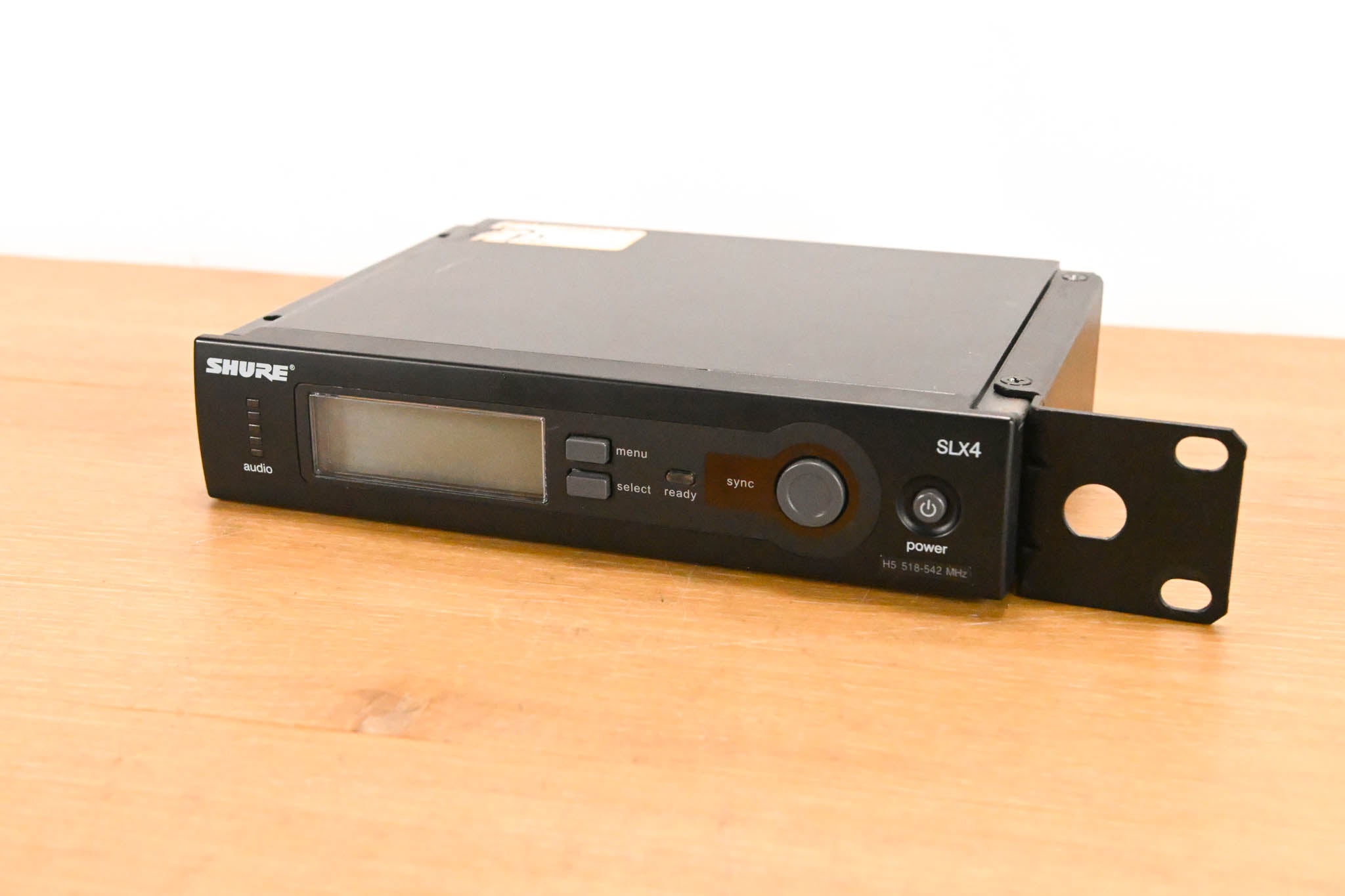 Shure SLX4 Wireless Receiver - H5 Band: 518-542 MHz (NO POWER SUPPLY)