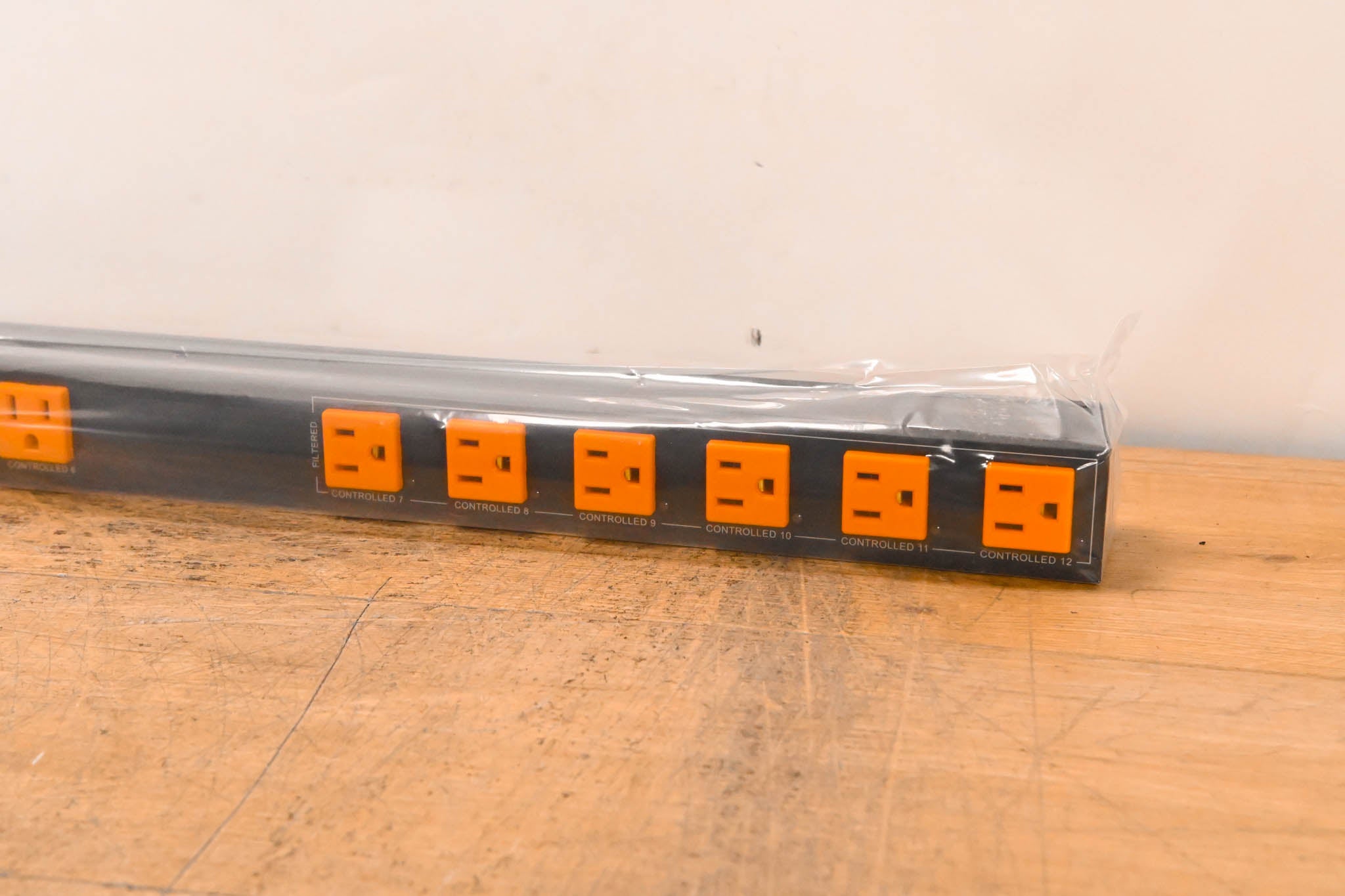 WattBox WB-800VPS-IPVM-12 Vertical IP Power Conditioner (12 Outlets)