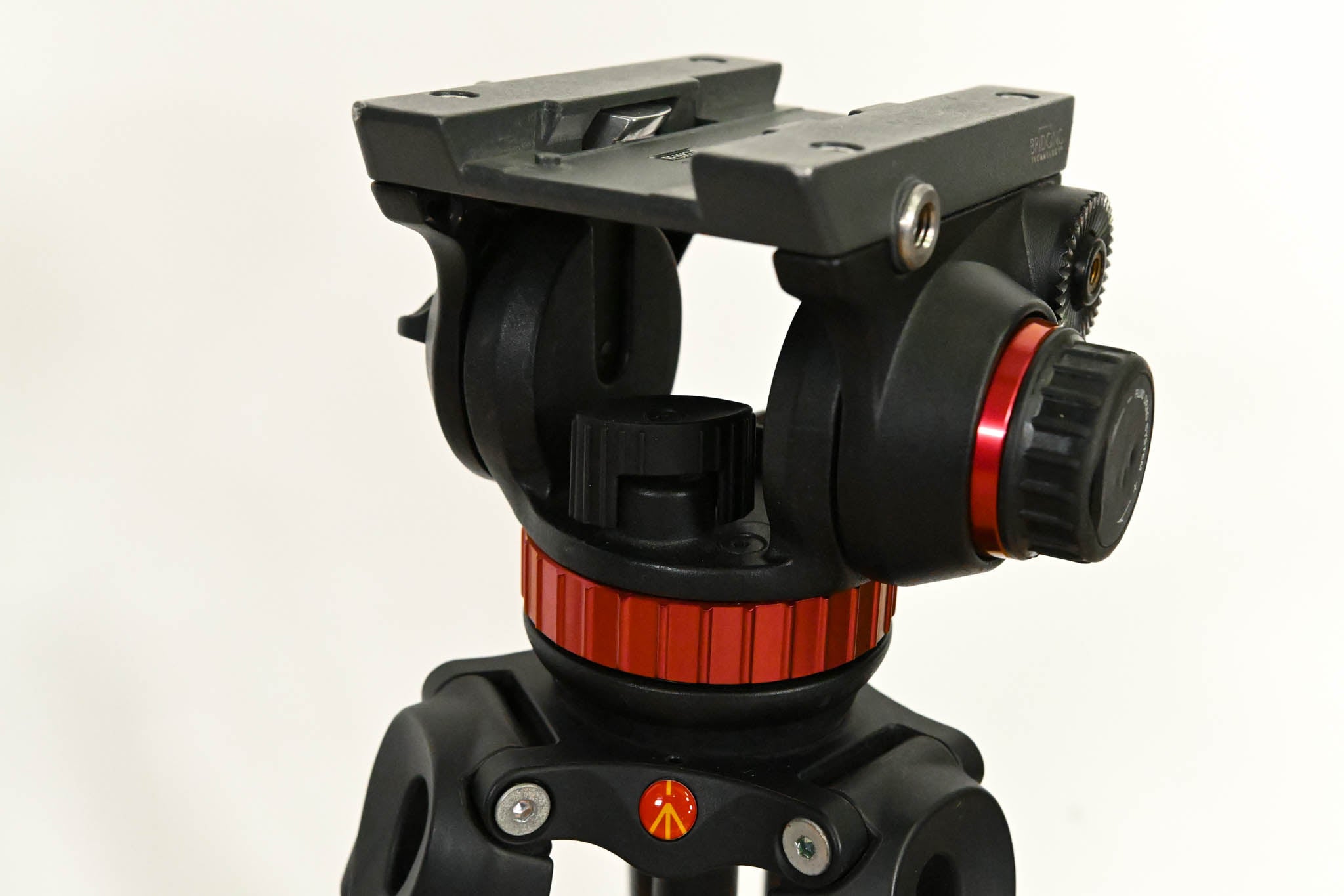 Manfrotto MVH502A Fluid Head with MVT502AM Two-Stage Tripod