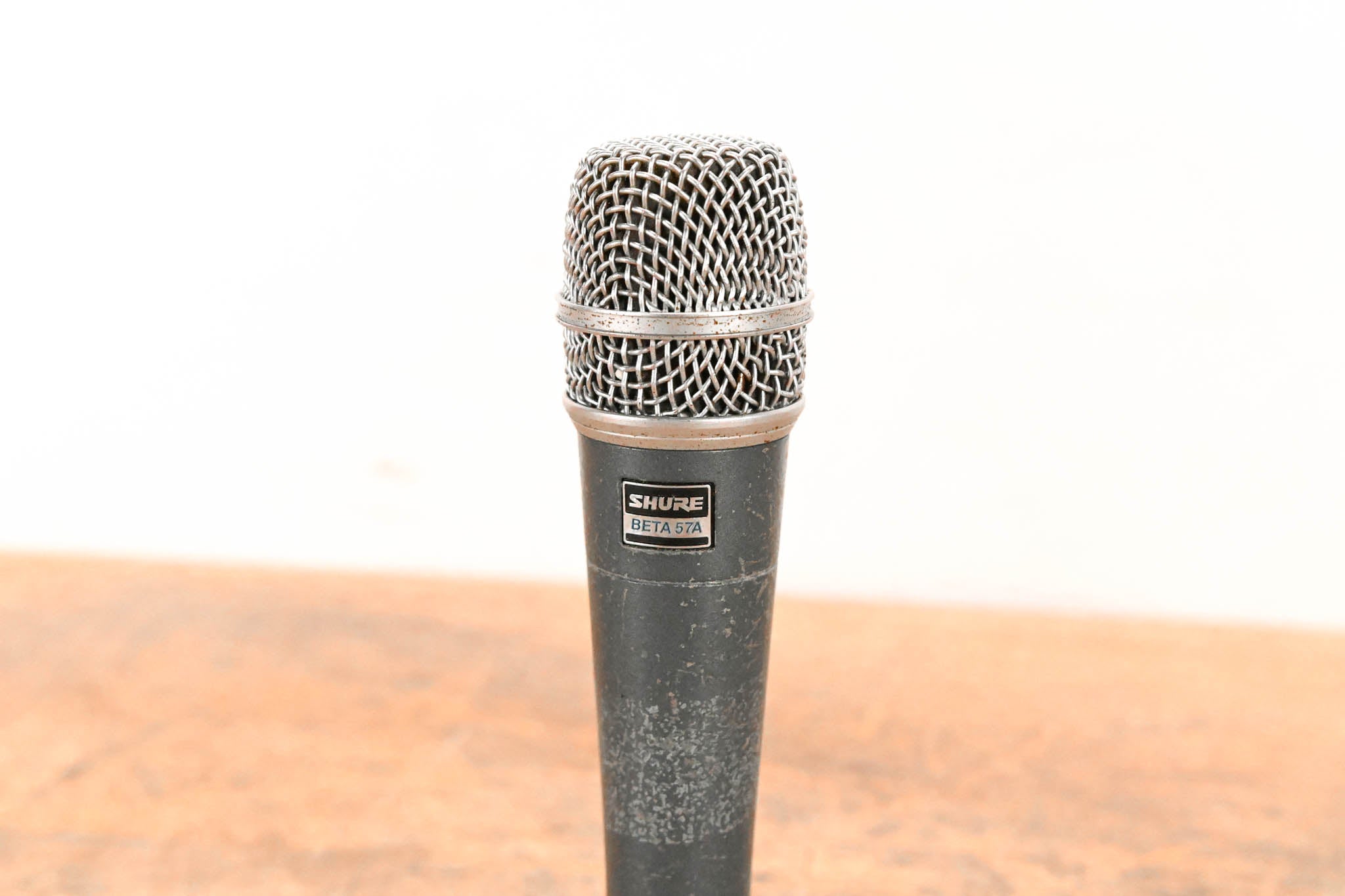 Shure Beta 57A Supercardioid Dynamic Instrument Microphone