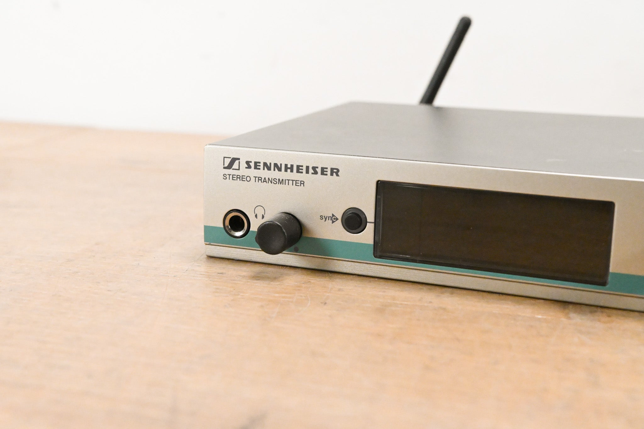Sennheiser ew 300 IEM G3 Wireless In-Ear Monitoring System - 516-558 MHz