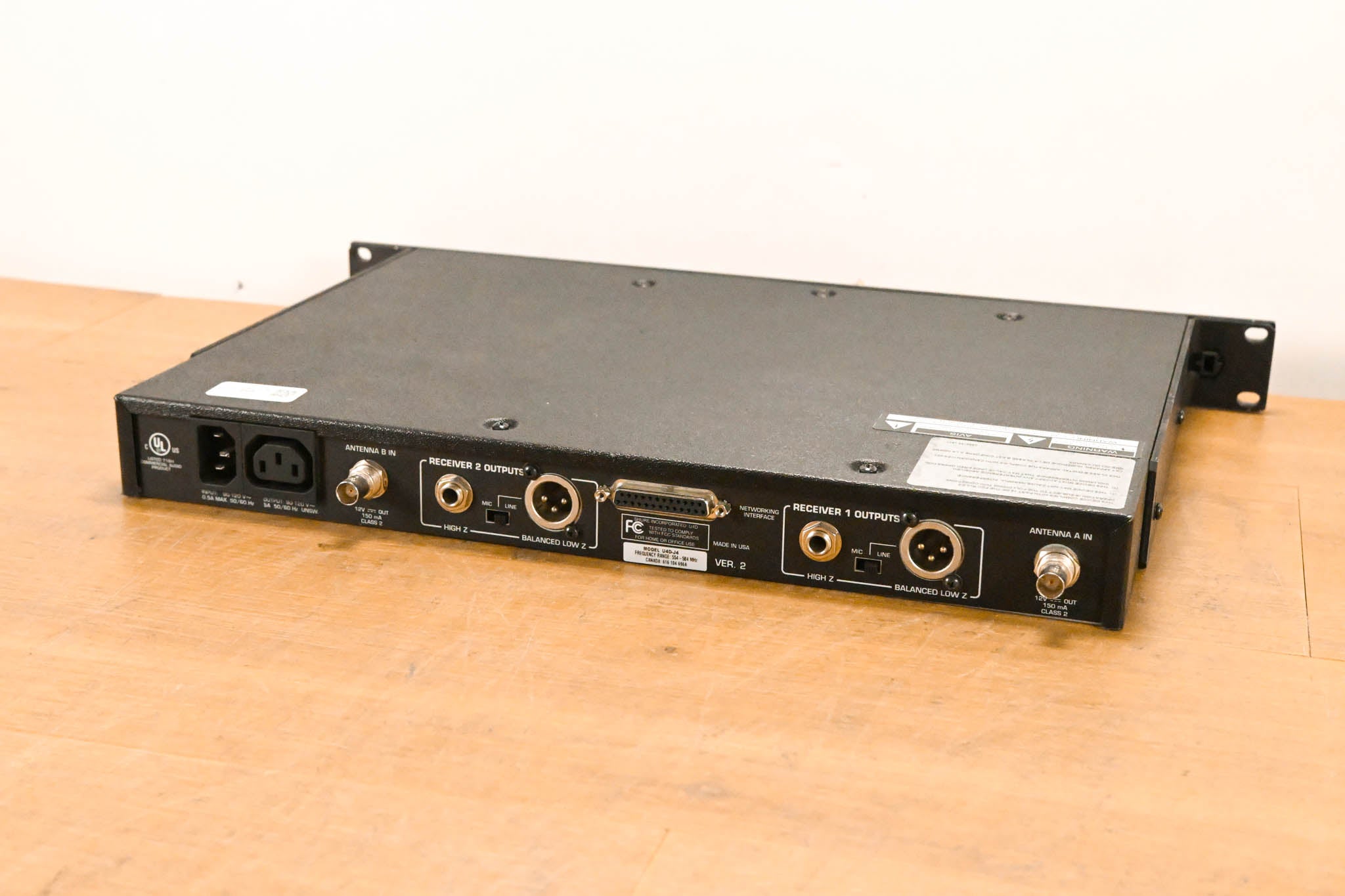 Shure U4D-J4 Dual Wireless Receiver with U2/BETA87A Handheld - J4 Band