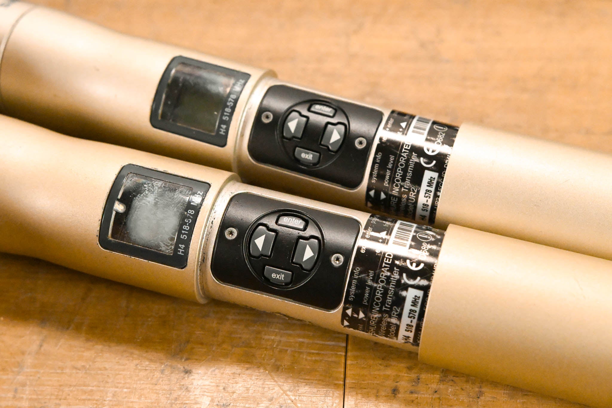 Shure UR4D+ Dual Wireless Receiver with UR2/KSM9 Mic Pair - H4 Band