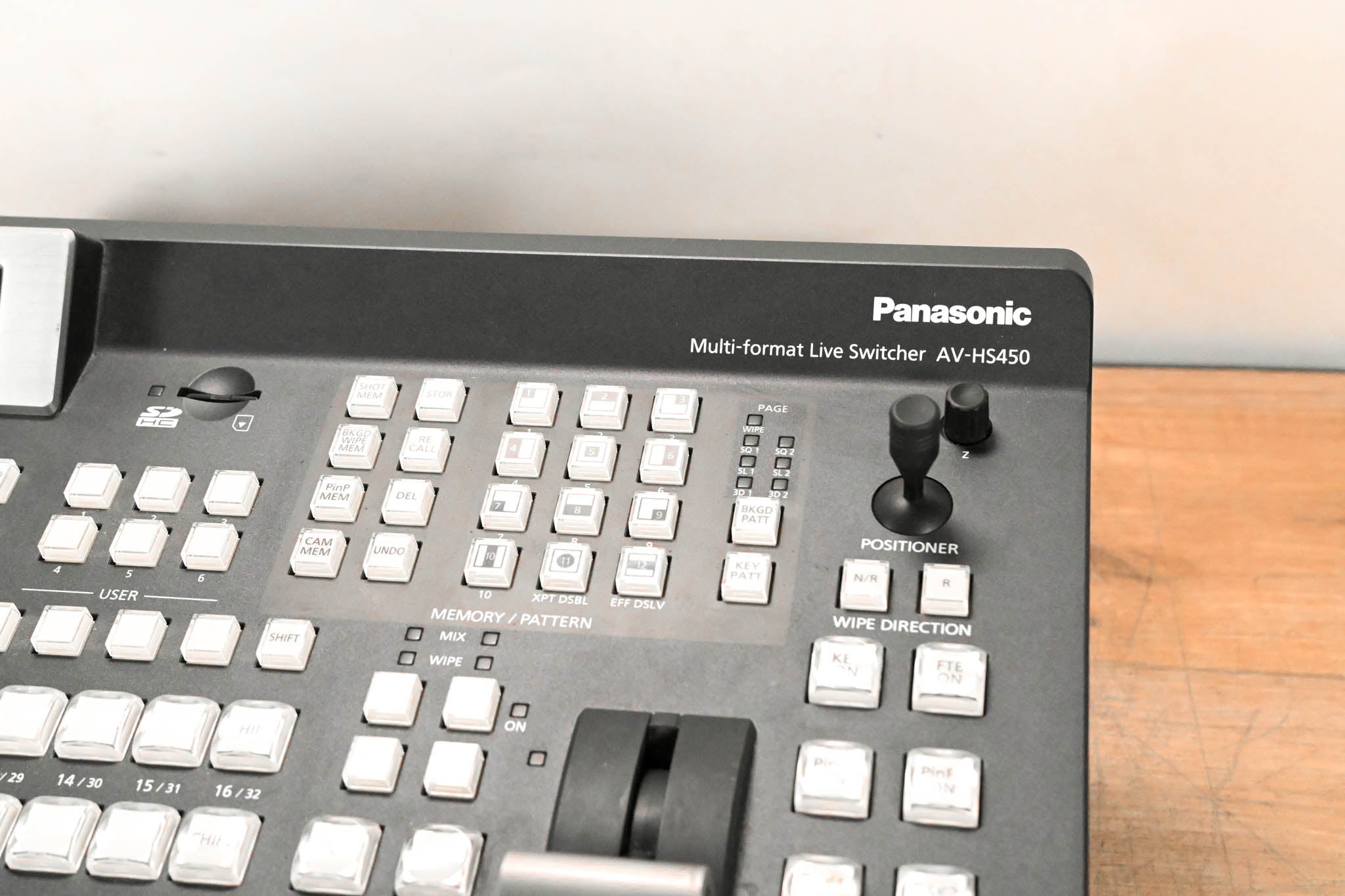 Panasonic AV-HS450 Multi-Format HD/SD 1 M/E Live Switcher