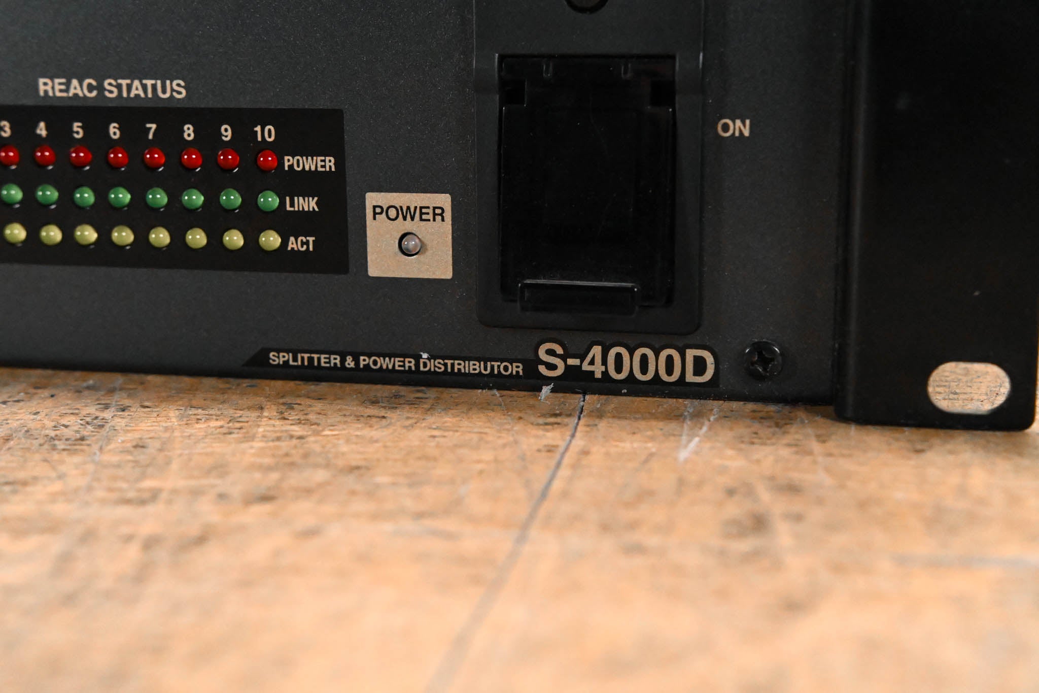 Roland S-4000D Splitter and Power Distributor for M-48 Personal Mixers