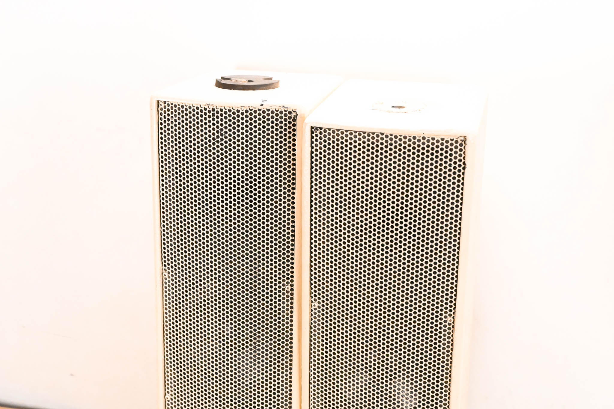 EAW UB52 Two-Way Full-Range Loudspeaker - White (PAIR)