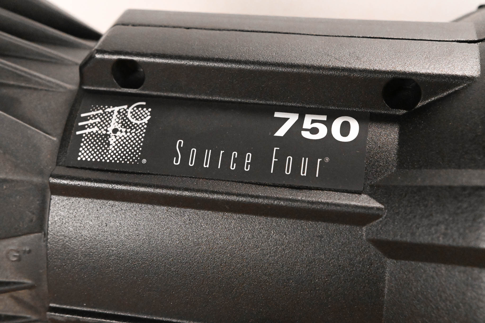 ETC Source Four 750 19 Degree Leko w/OceanOptics SeaChanger Color Engine