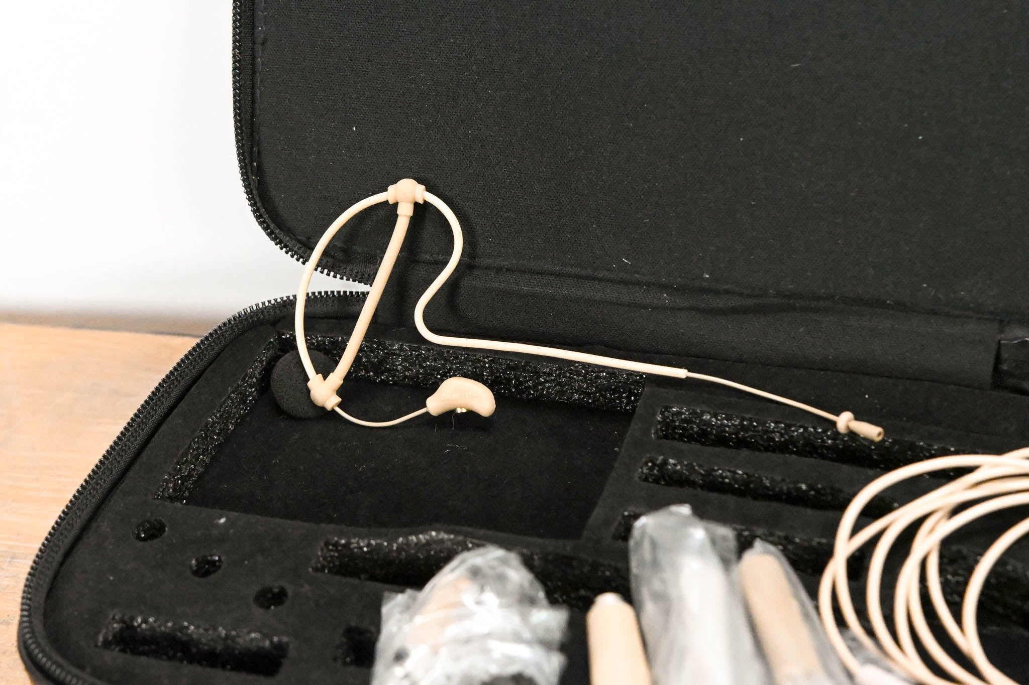 Samson SE10 Earset Microphone with Condenser Capsule & Accessories