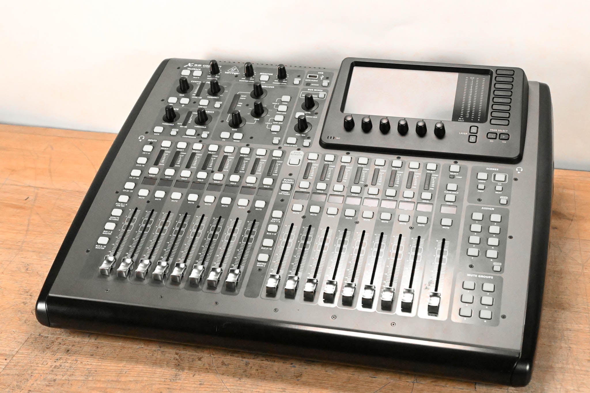 Behringer X32 Compact 40-Channel Digital Audio Console