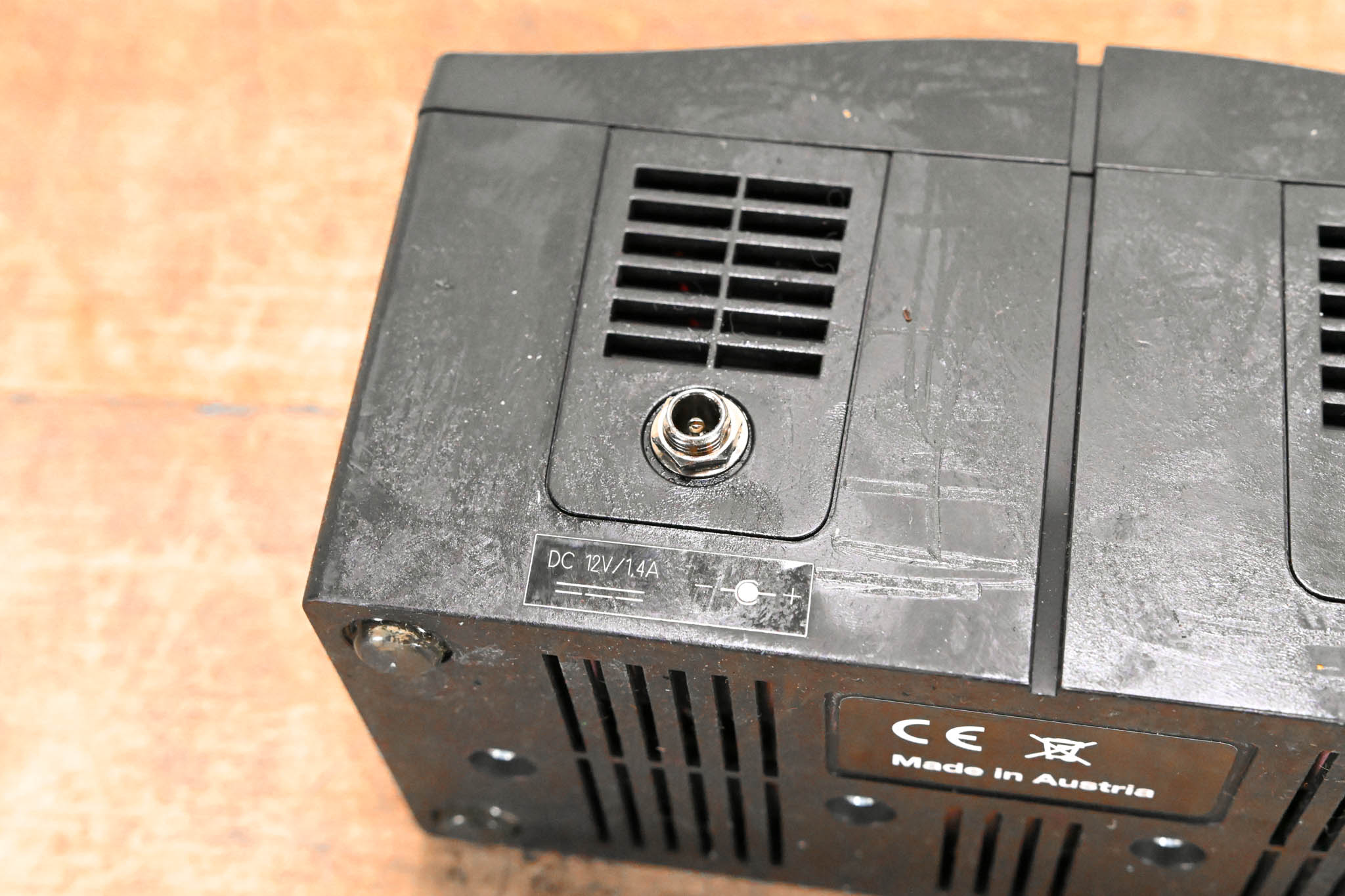 AKG CU4000 Charging Unit for HT4500 and PT4500 (NO POWER SUPPLY)