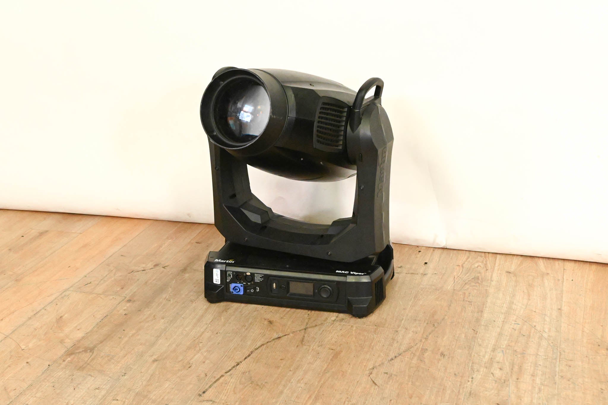 Martin MAC Viper Profile High Output Discharge-Based Moving Light