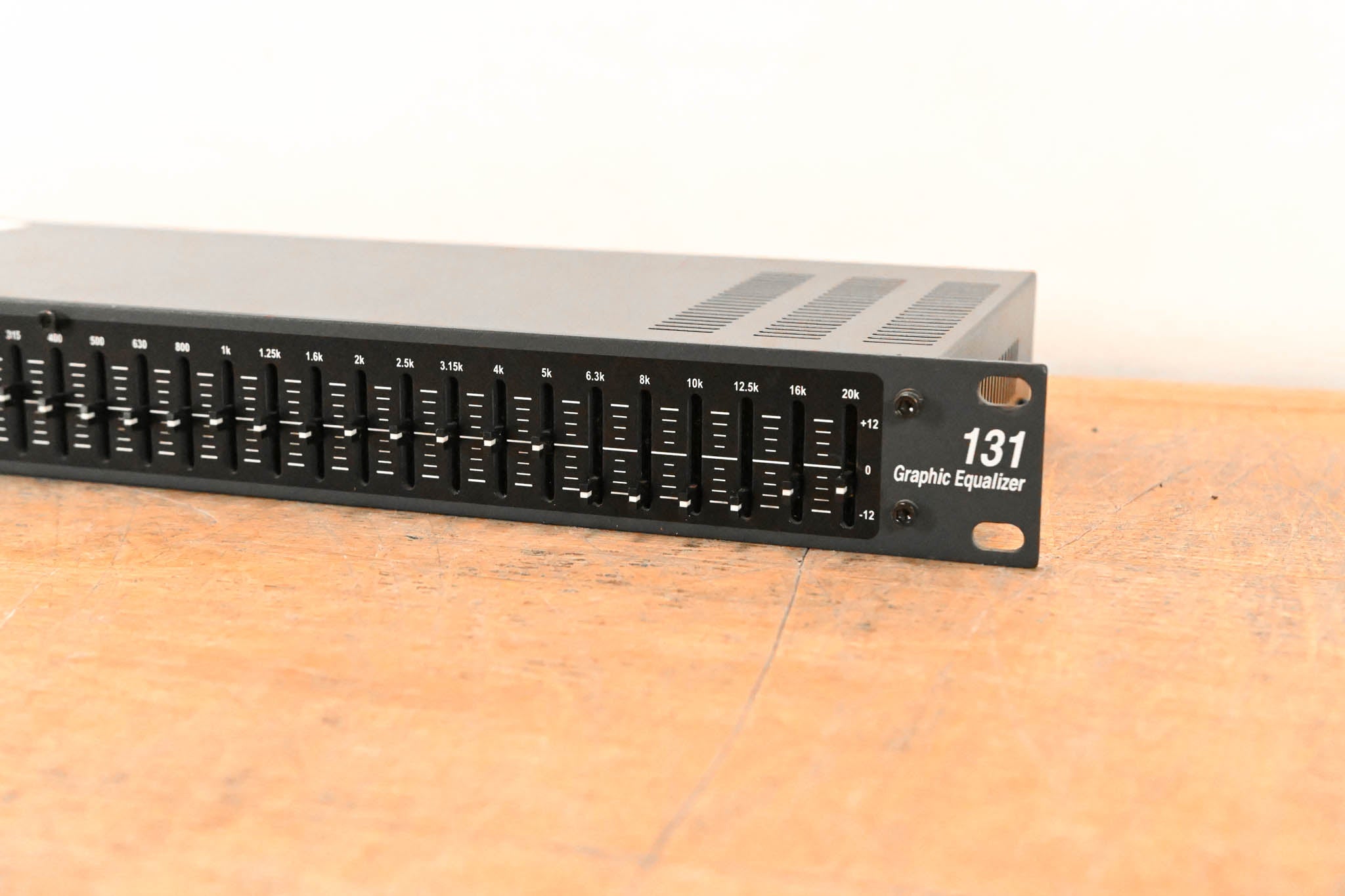 dbx 131 31-Band Graphic Equalizer